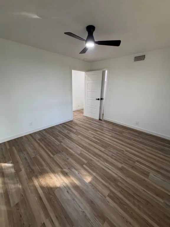 Single Family Residence For Sale in Tarrant County , 905 Brown Trail, Bedford, Texas 76022, 3 Bedrooms, 2 Bathrooms, 1 Garage spaces, 1,572 Sqft, built in 1956, Preowned, Price $287,000, mls#21120355, Real Estate Agent in Bedford, Homes For Sale in Tarrant county, Homes For Sale in Bedford, Realtor in Bedford Texas, Real Estate Brokerage Independent Realty Texas, Luminita Cordes Realtor