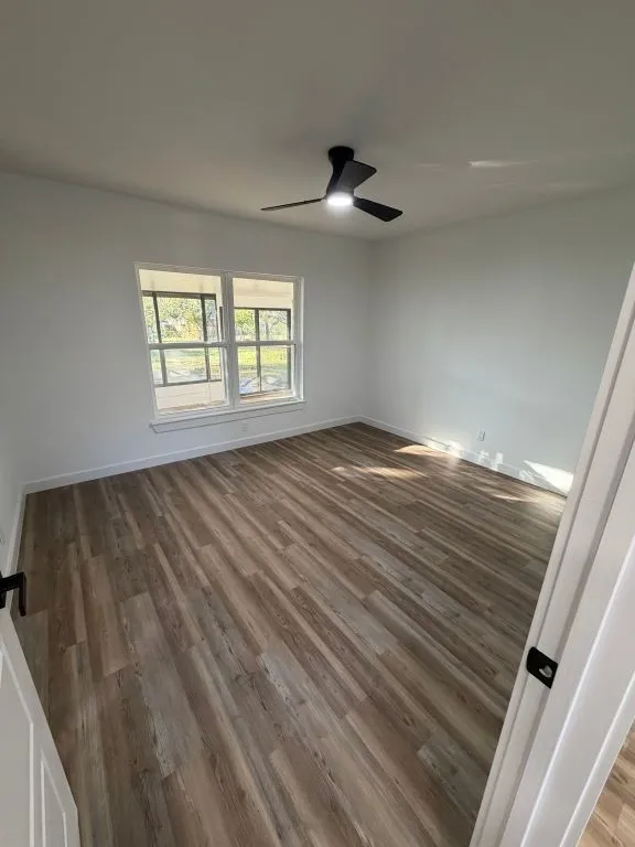 Single Family Residence For Sale in Tarrant County , 905 Brown Trail, Bedford, Texas 76022, 3 Bedrooms, 2 Bathrooms, 1 Garage spaces, 1,572 Sqft, built in 1956, Preowned, Price $287,000, mls#21120355, Real Estate Agent in Bedford, Homes For Sale in Tarrant county, Homes For Sale in Bedford, Realtor in Bedford Texas, Real Estate Brokerage Independent Realty Texas, Luminita Cordes Realtor