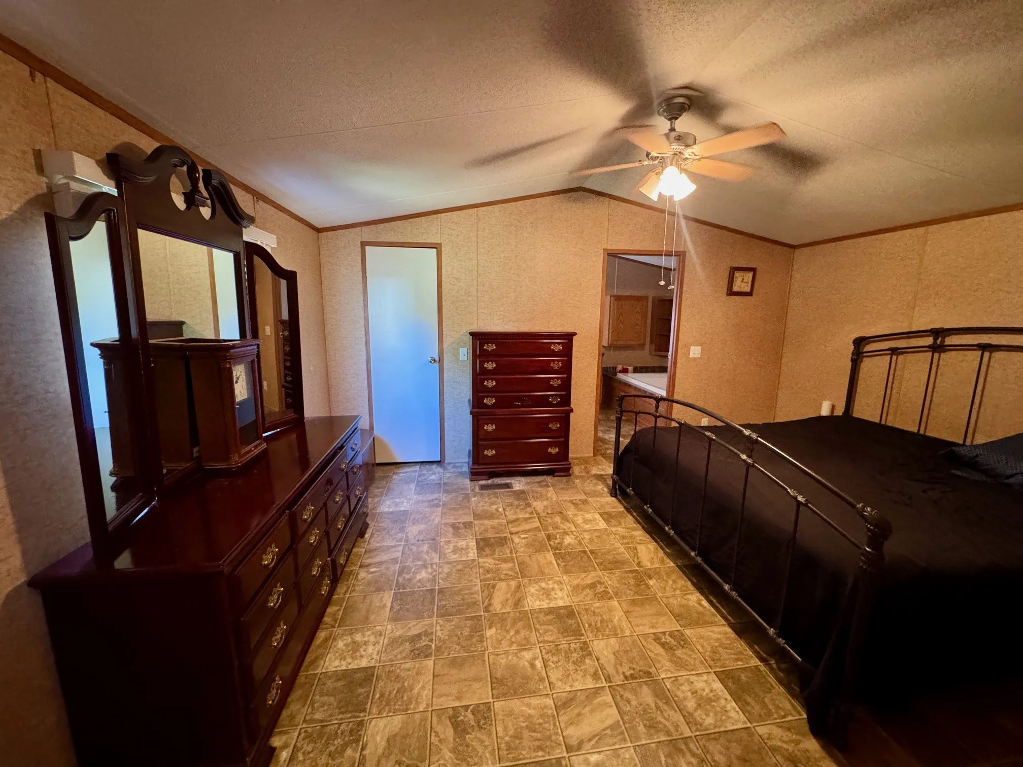 Mobile Home For Sale in Camp County , 244 CR 2602, Pittsburg, Texas 75686, 3 Bedrooms, 2 Bathrooms, Garage spaces, 1,216 Sqft, built in 2010, Price $129,000, mls#21120549, Real Estate Agent in Pittsburg, Homes For Sale in Camp county, Homes For Sale in Pittsburg, Realtor in Pittsburg Texas, Real Estate Brokerage Independent Realty Texas, Luminita Cordes Realtor