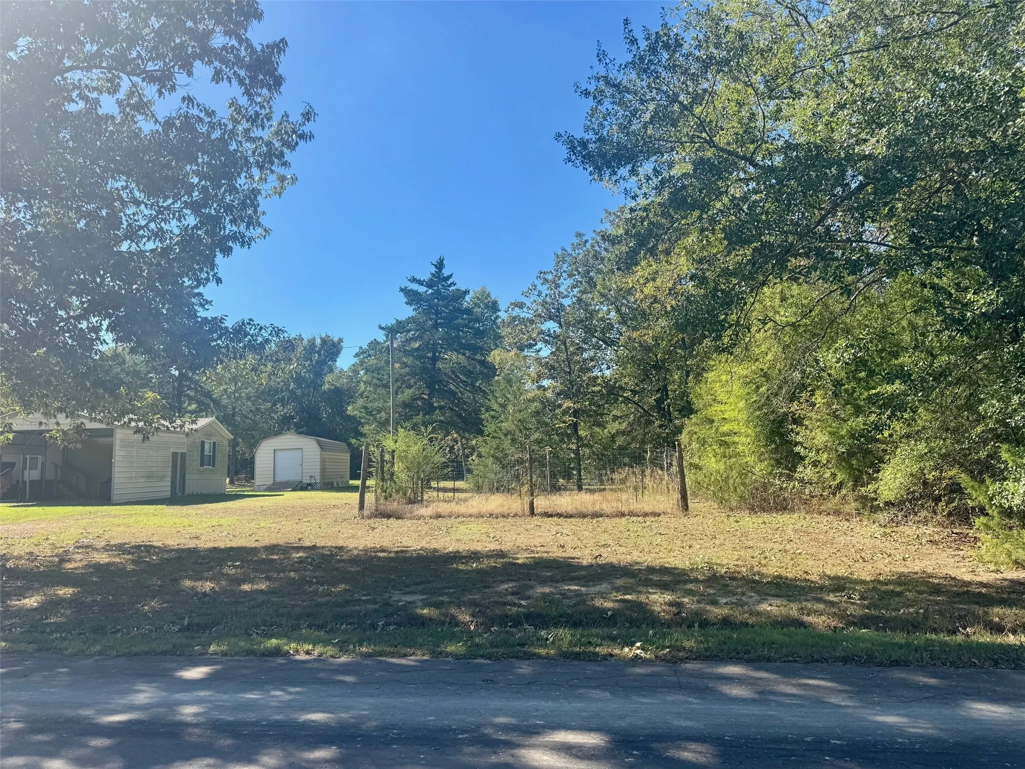 Mobile Home For Sale in Camp County , 244 CR 2602, Pittsburg, Texas 75686, 3 Bedrooms, 2 Bathrooms, Garage spaces, 1,216 Sqft, built in 2010, Price $129,000, mls#21120549, Real Estate Agent in Pittsburg, Homes For Sale in Camp county, Homes For Sale in Pittsburg, Realtor in Pittsburg Texas, Real Estate Brokerage Independent Realty Texas, Luminita Cordes Realtor