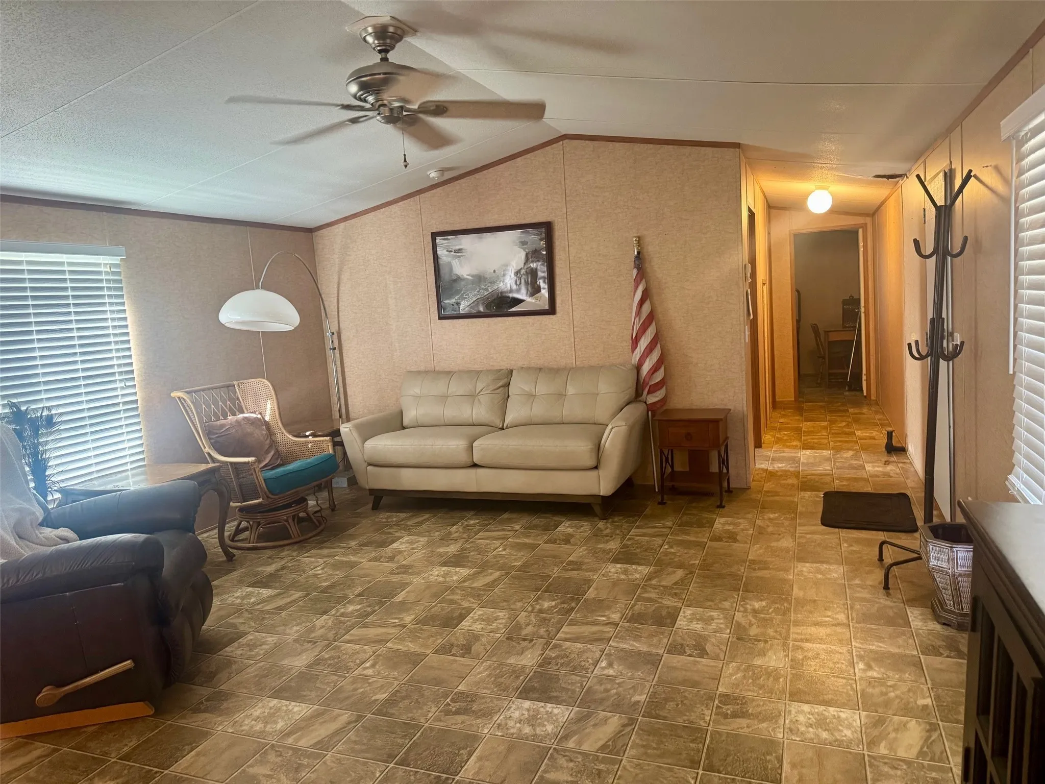 Mobile Home For Sale in Camp County , 244 CR 2602, Pittsburg, Texas 75686, 3 Bedrooms, 2 Bathrooms, Garage spaces, 1,216 Sqft, built in 2010, Price $129,000, mls#21120549, Real Estate Agent in Pittsburg, Homes For Sale in Camp county, Homes For Sale in Pittsburg, Realtor in Pittsburg Texas, Real Estate Brokerage Independent Realty Texas, Luminita Cordes Realtor