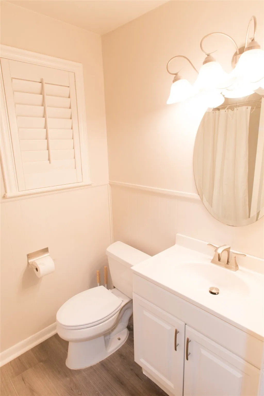 Single Family Residence For Sale in Dallas County , 2129 Province, Dallas, Texas 75228, 8 Bedroom, 3 Bathroom, Garage spaces, 1,722 Sqft, built in 1958, Preowned, mls#21119993, Real Estate Agent in Dallas, Homes For Sale in Dallas county, Homes For Sale in Dallas, Realtor in Dallas Texas, Real Estate Brokerage Independent Realty Texas, Luminita Cordes Realtor