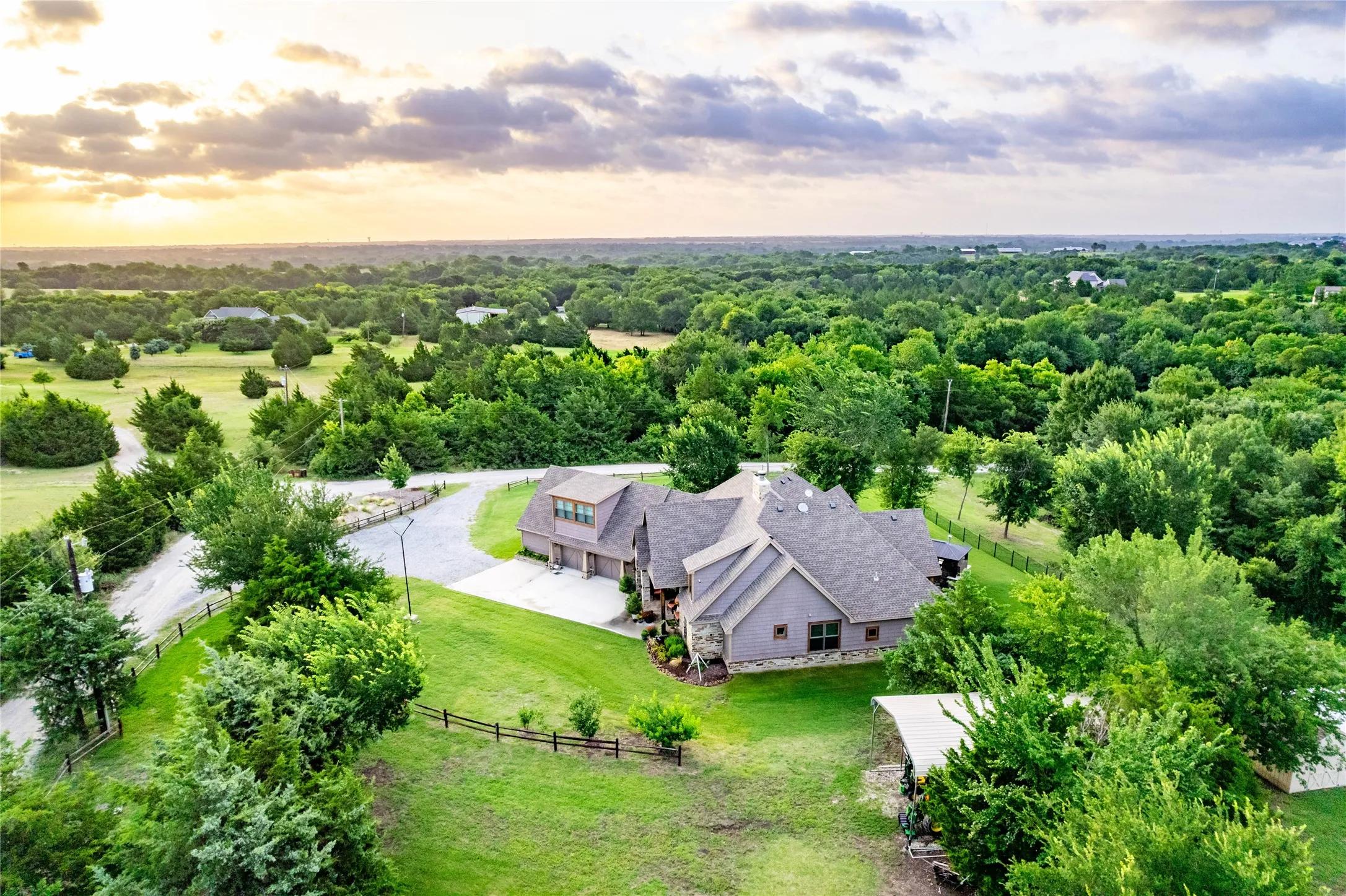 Single Family Residence For Sale in Collin County , 3300 Rigsby Lane, Celina, Texas 75009, 3 Bedroom, 3 Bathroom, 2 Garage spaces, 3,079 Sqft, built in 2020, New Construction - Complete, mls#21120610, Real Estate Agent in Celina, Homes For Sale in Collin county, Homes For Sale in Celina, Realtor in Celina Texas, Real Estate Brokerage Independent Realty Texas, Luminita Cordes Realtor