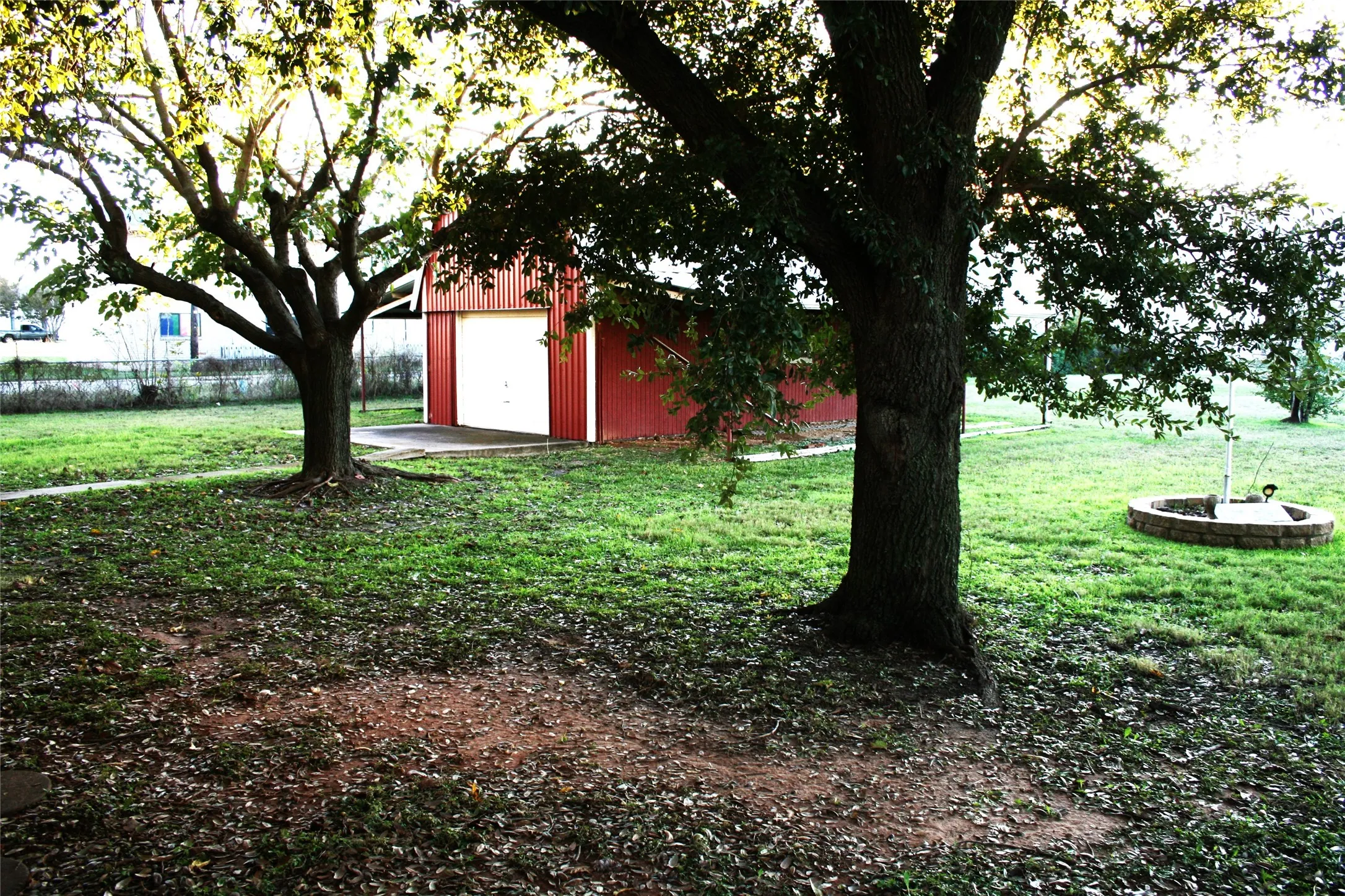 Single Family Residence For Sale in Palo Pinto County , 2510 SE 5 1/2 Street, Mineral Wells, Texas 76067, 3 Bedrooms, 2 Bathrooms, 2 Garage spaces, 1,909 Sqft, built in 1963, Price $305,000, mls#21120638, Real Estate Agent in Mineral Wells, Homes For Sale in Palo Pinto county, Homes For Sale in Mineral Wells, Realtor in Mineral Wells Texas, Real Estate Brokerage Independent Realty Texas, Luminita Cordes Realtor