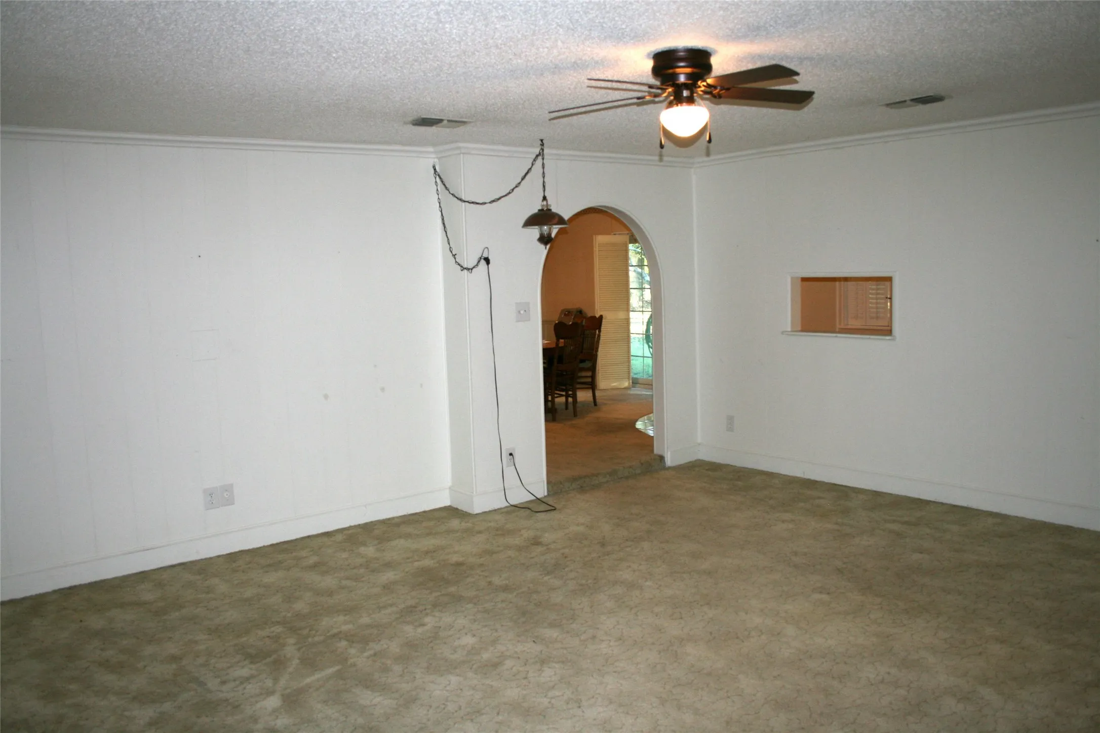Single Family Residence For Sale in Palo Pinto County , 2510 SE 5 1/2 Street, Mineral Wells, Texas 76067, 3 Bedrooms, 2 Bathrooms, 2 Garage spaces, 1,909 Sqft, built in 1963, Price $305,000, mls#21120638, Real Estate Agent in Mineral Wells, Homes For Sale in Palo Pinto county, Homes For Sale in Mineral Wells, Realtor in Mineral Wells Texas, Real Estate Brokerage Independent Realty Texas, Luminita Cordes Realtor