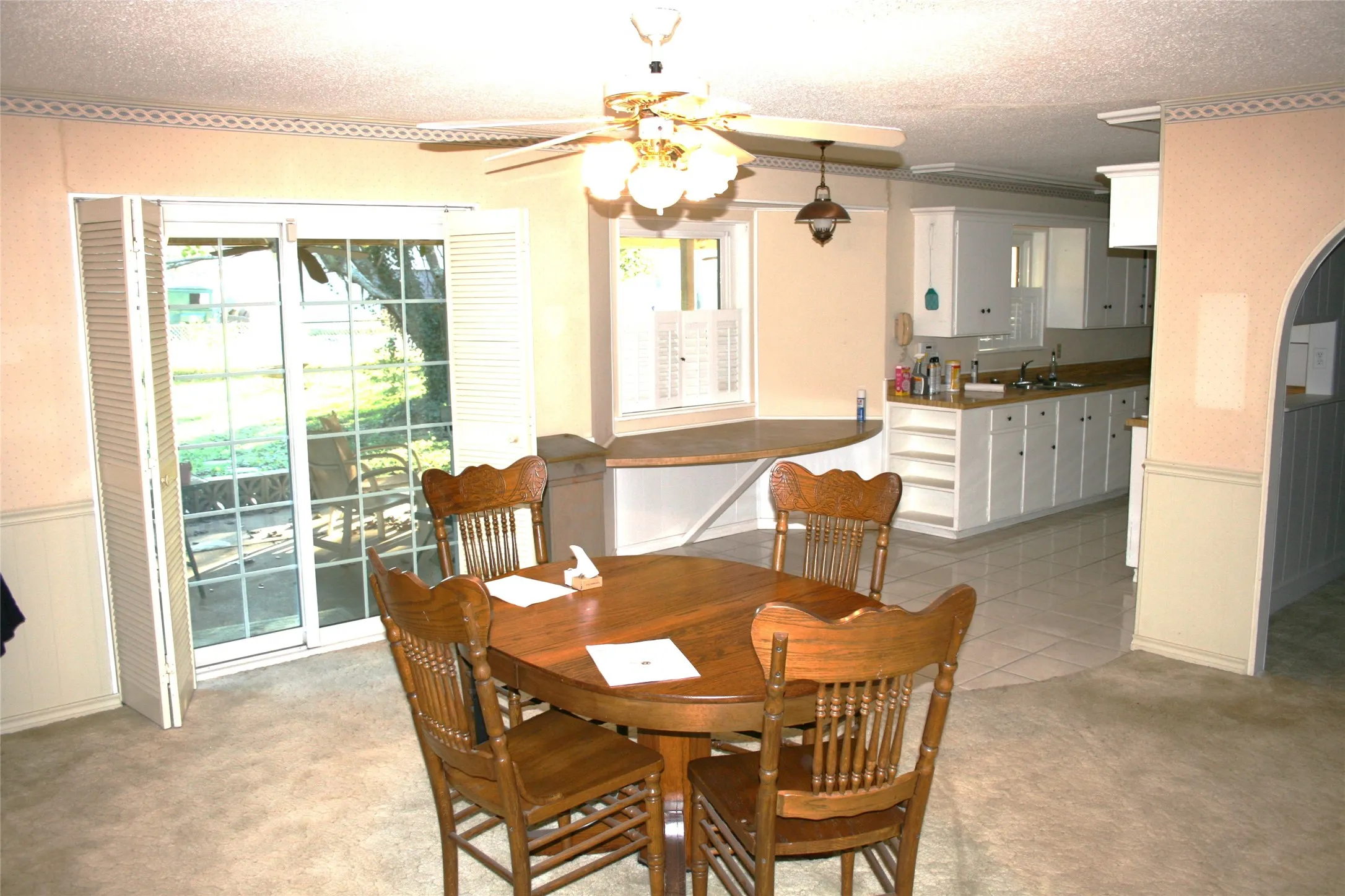 Single Family Residence For Sale in Palo Pinto County , 2510 SE 5 1/2 Street, Mineral Wells, Texas 76067, 3 Bedrooms, 2 Bathrooms, 2 Garage spaces, 1,909 Sqft, built in 1963, Price $305,000, mls#21120638, Real Estate Agent in Mineral Wells, Homes For Sale in Palo Pinto county, Homes For Sale in Mineral Wells, Realtor in Mineral Wells Texas, Real Estate Brokerage Independent Realty Texas, Luminita Cordes Realtor