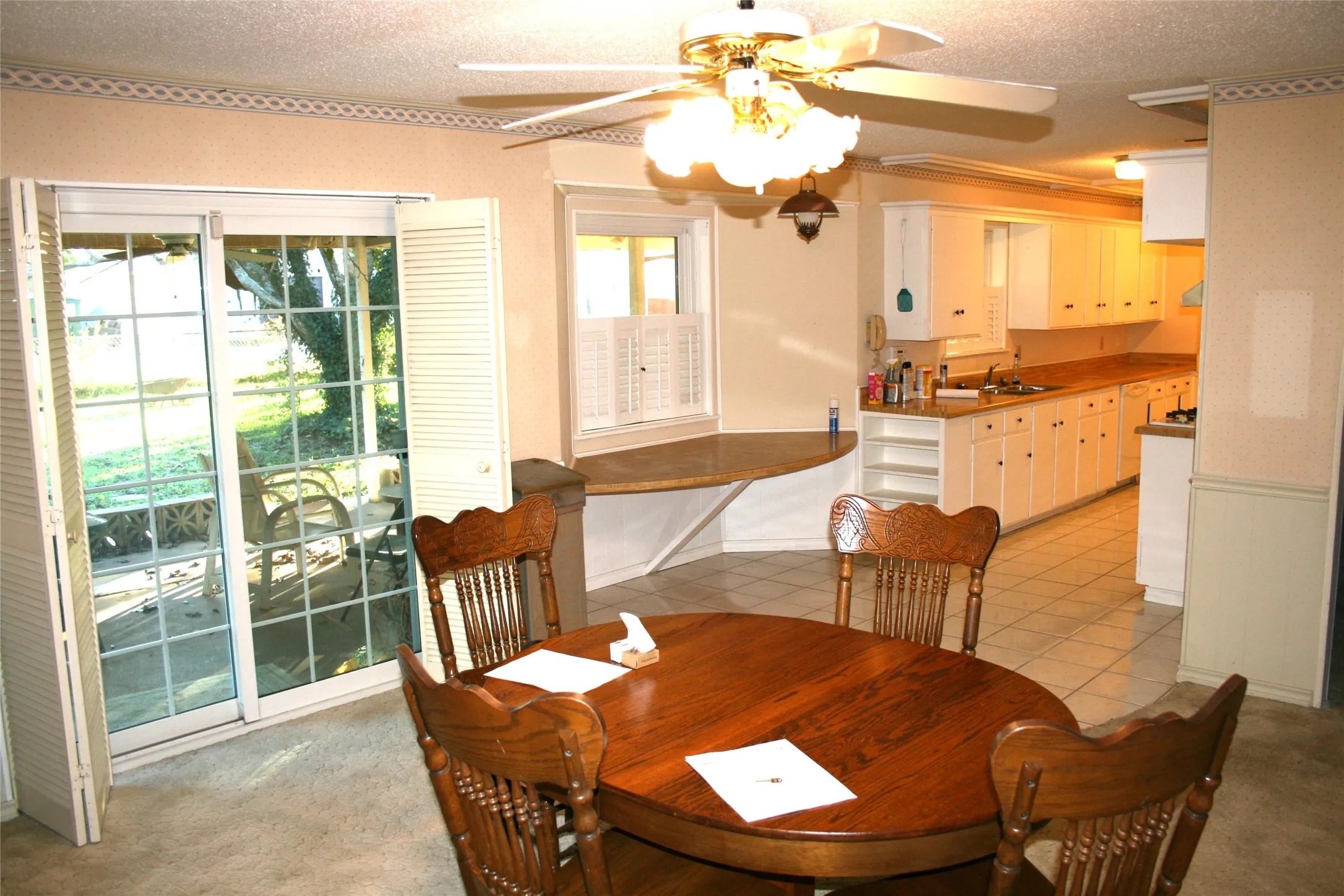 Single Family Residence For Sale in Palo Pinto County , 2510 SE 5 1/2 Street, Mineral Wells, Texas 76067, 3 Bedrooms, 2 Bathrooms, 2 Garage spaces, 1,909 Sqft, built in 1963, Price $305,000, mls#21120638, Real Estate Agent in Mineral Wells, Homes For Sale in Palo Pinto county, Homes For Sale in Mineral Wells, Realtor in Mineral Wells Texas, Real Estate Brokerage Independent Realty Texas, Luminita Cordes Realtor