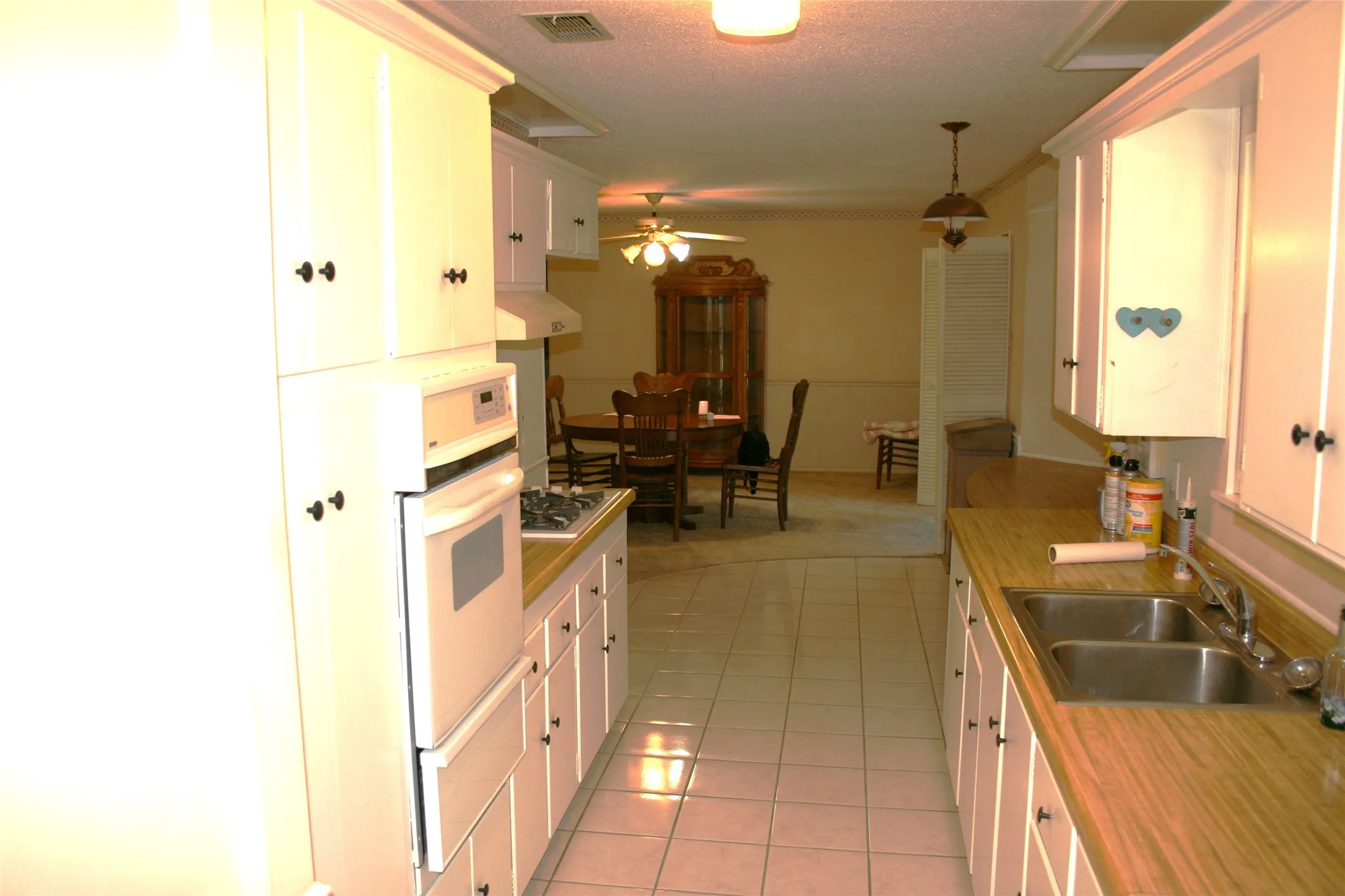 Single Family Residence For Sale in Palo Pinto County , 2510 SE 5 1/2 Street, Mineral Wells, Texas 76067, 3 Bedrooms, 2 Bathrooms, 2 Garage spaces, 1,909 Sqft, built in 1963, Price $305,000, mls#21120638, Real Estate Agent in Mineral Wells, Homes For Sale in Palo Pinto county, Homes For Sale in Mineral Wells, Realtor in Mineral Wells Texas, Real Estate Brokerage Independent Realty Texas, Luminita Cordes Realtor