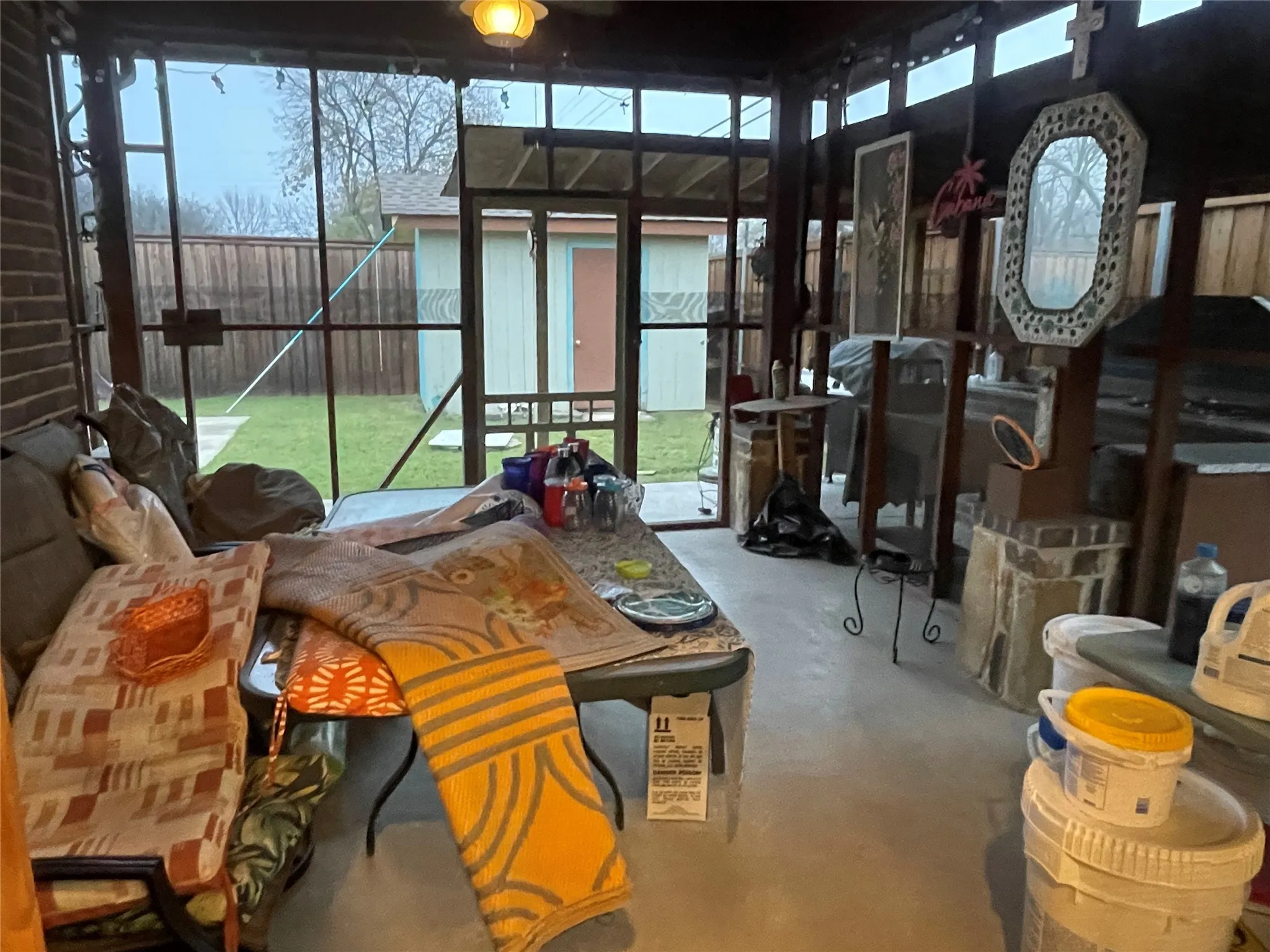 Sunroom with healthy amount of natural light