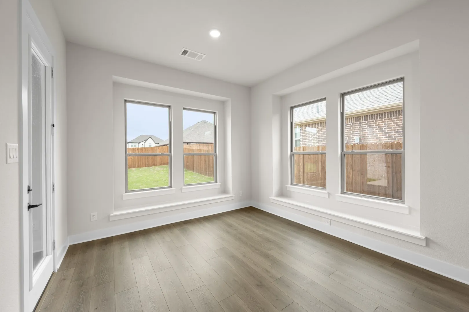 5401 Rowlan- Dining-6223