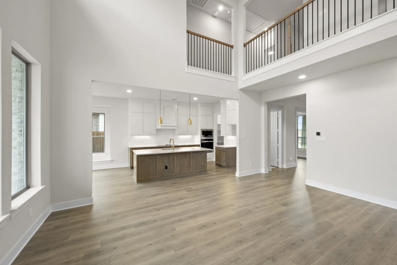 5401 Rowlan- Living Room-6162
