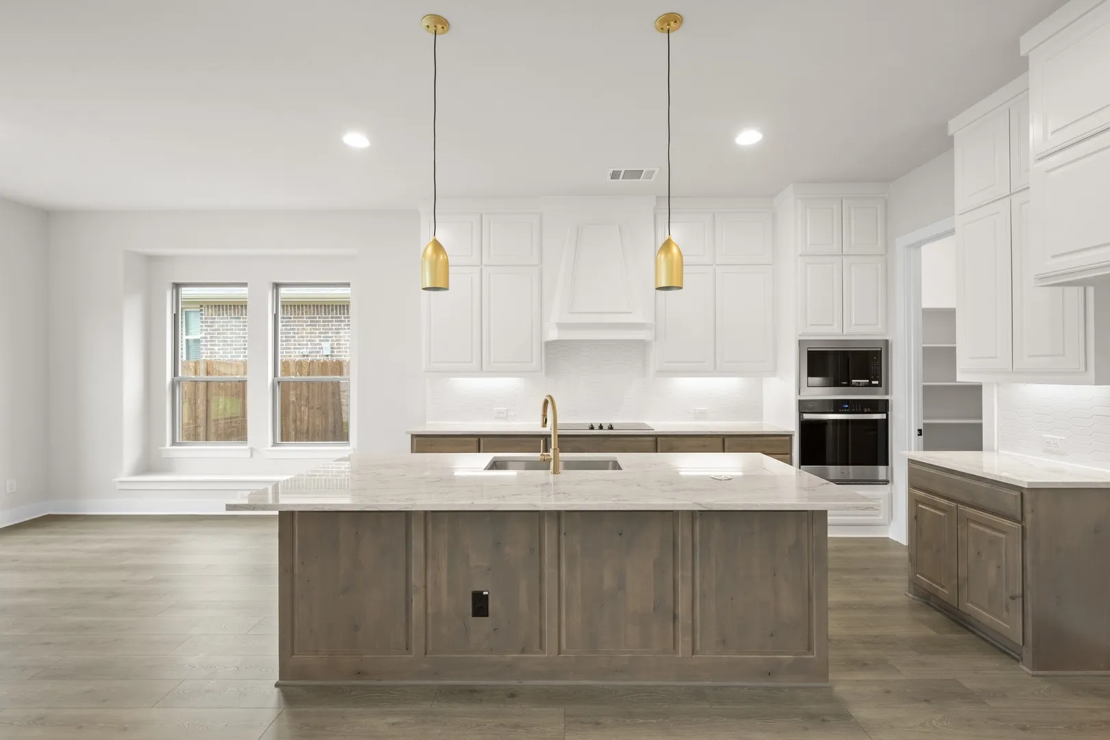 5401 Rowlan- Kitchen-6187