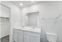 Washington Bathroom & Closet