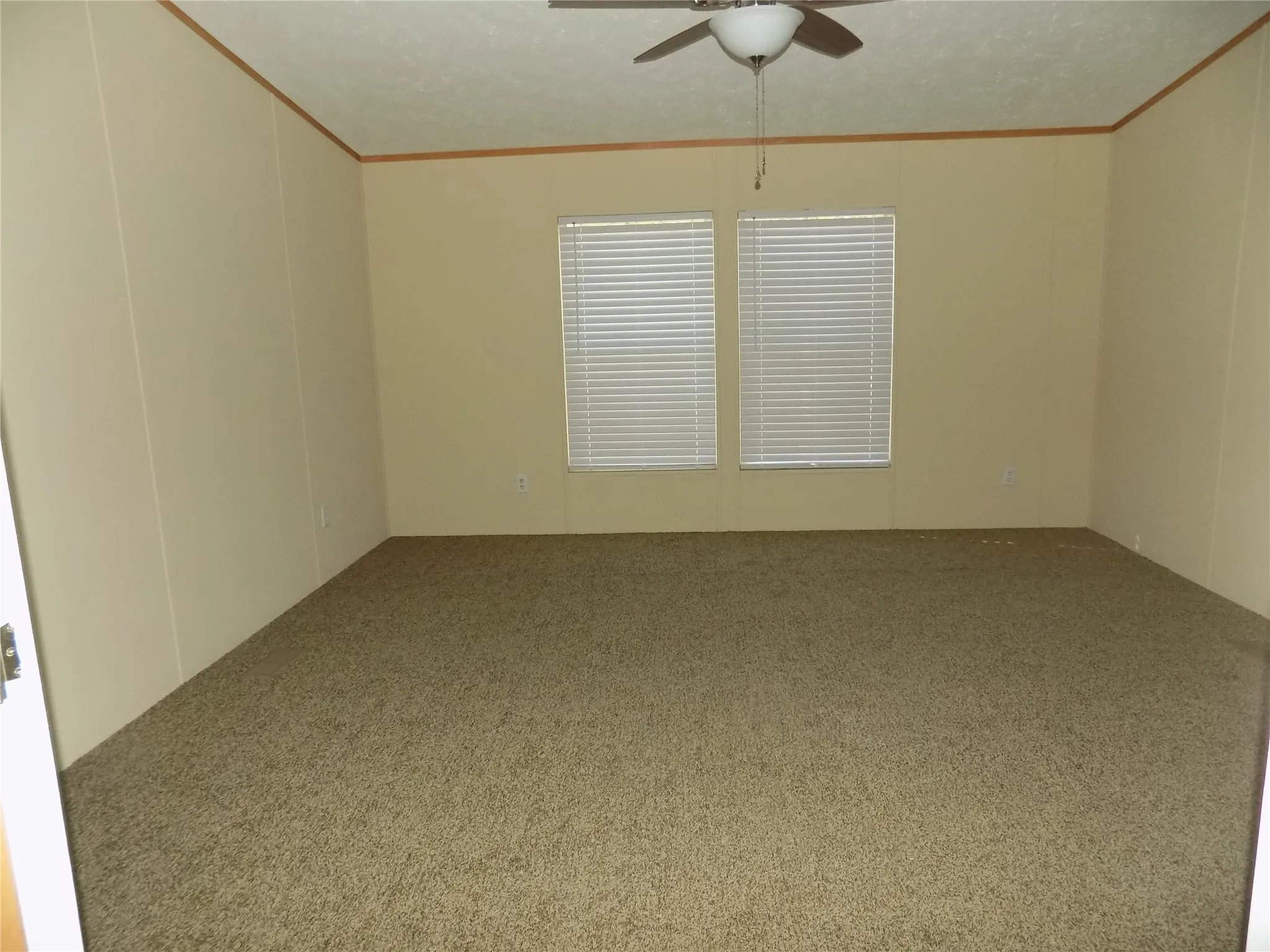 Nice sized secondary bedroom.