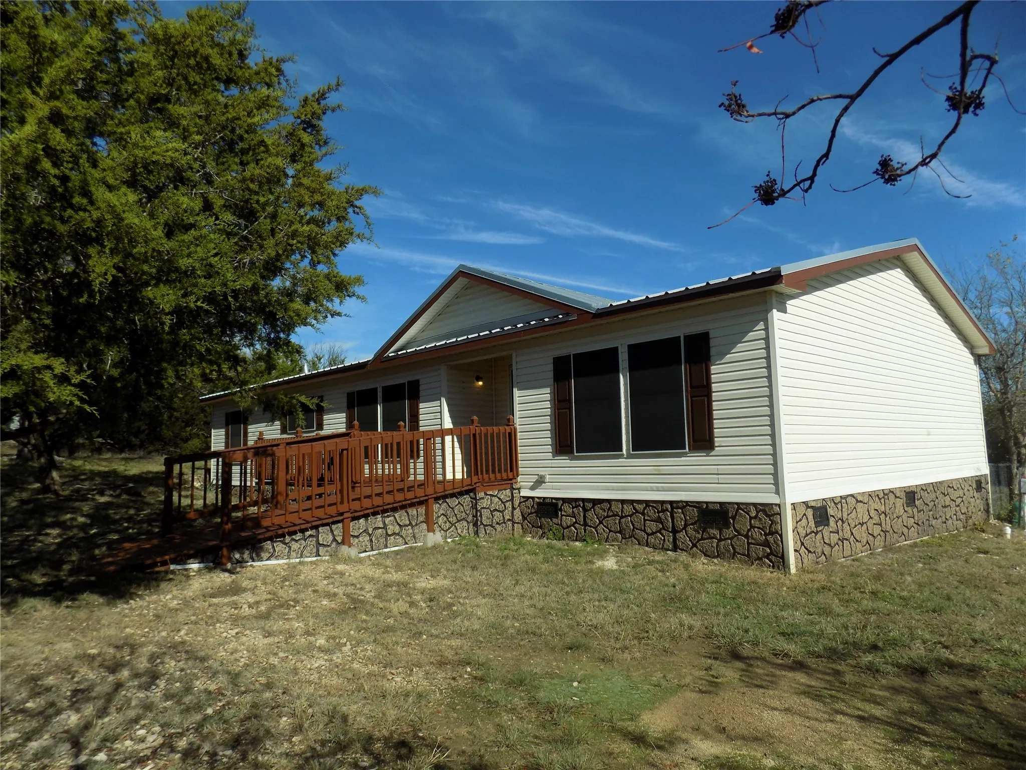 Manufactured Home For Sale in Parker County , 108 Jade Court, Weatherford, Texas 76087, 3 Bedrooms, 2 Bathrooms, Garage spaces, 1,920 Sqft, built in 2006, Price $269,499, mls#21120788, Real Estate Agent in Weatherford, Homes For Sale in Parker county, Homes For Sale in Weatherford, Realtor in Weatherford Texas, Real Estate Brokerage Independent Realty Texas, Luminita Cordes Realtor