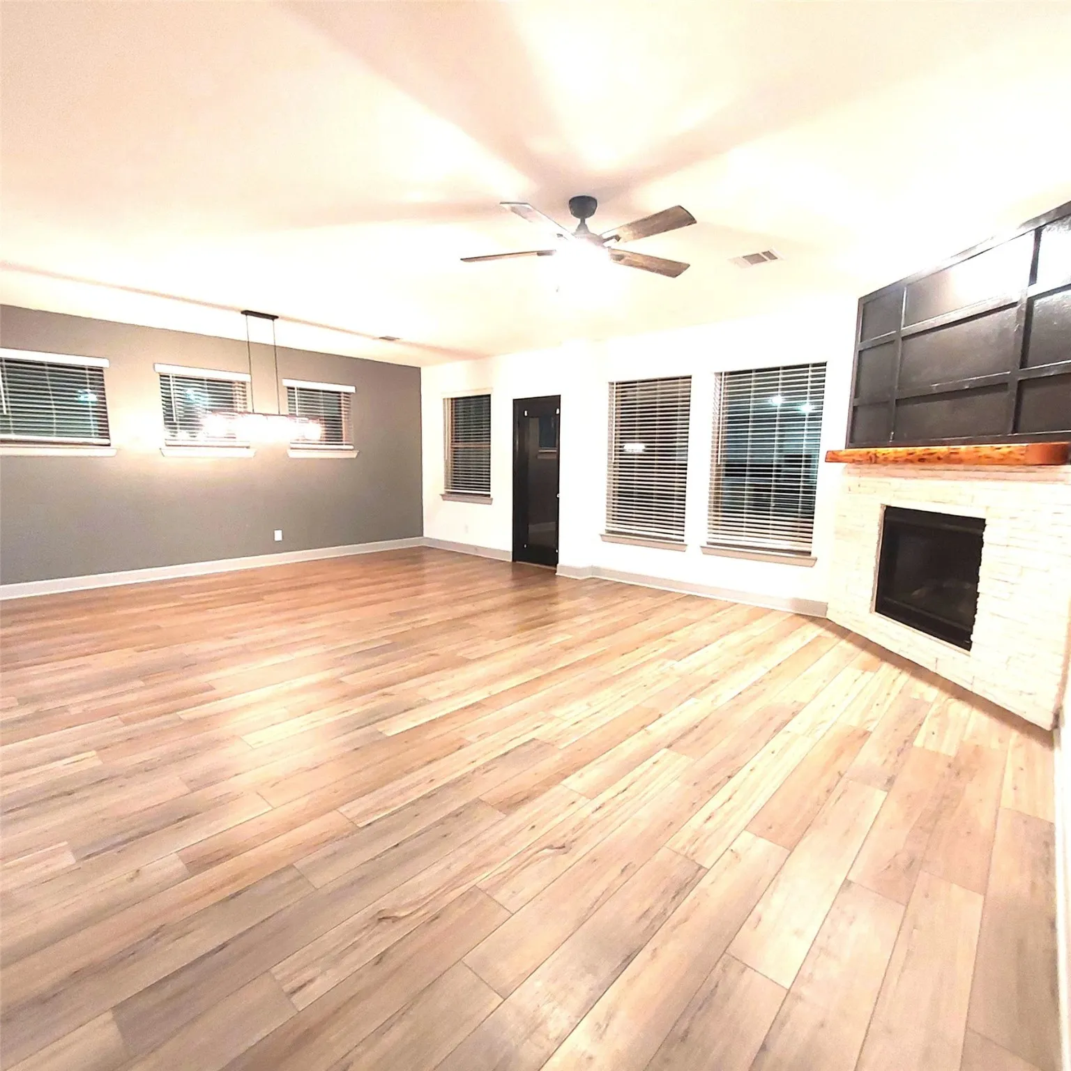 Single Family Residence For Sale in Rockwall County , 5067 Stream Turn Drive, Royse City, Texas 75189, 5 Bedroom, 4 Bathroom, 2 Garage spaces, 3,345 Sqft, built in 2023, Preowned, mls#21120011, Real Estate Agent in Royse City, Homes For Sale in Rockwall county, Homes For Sale in Royse City, Realtor in Royse City Texas, Real Estate Brokerage Independent Realty Texas, Luminita Cordes Realtor