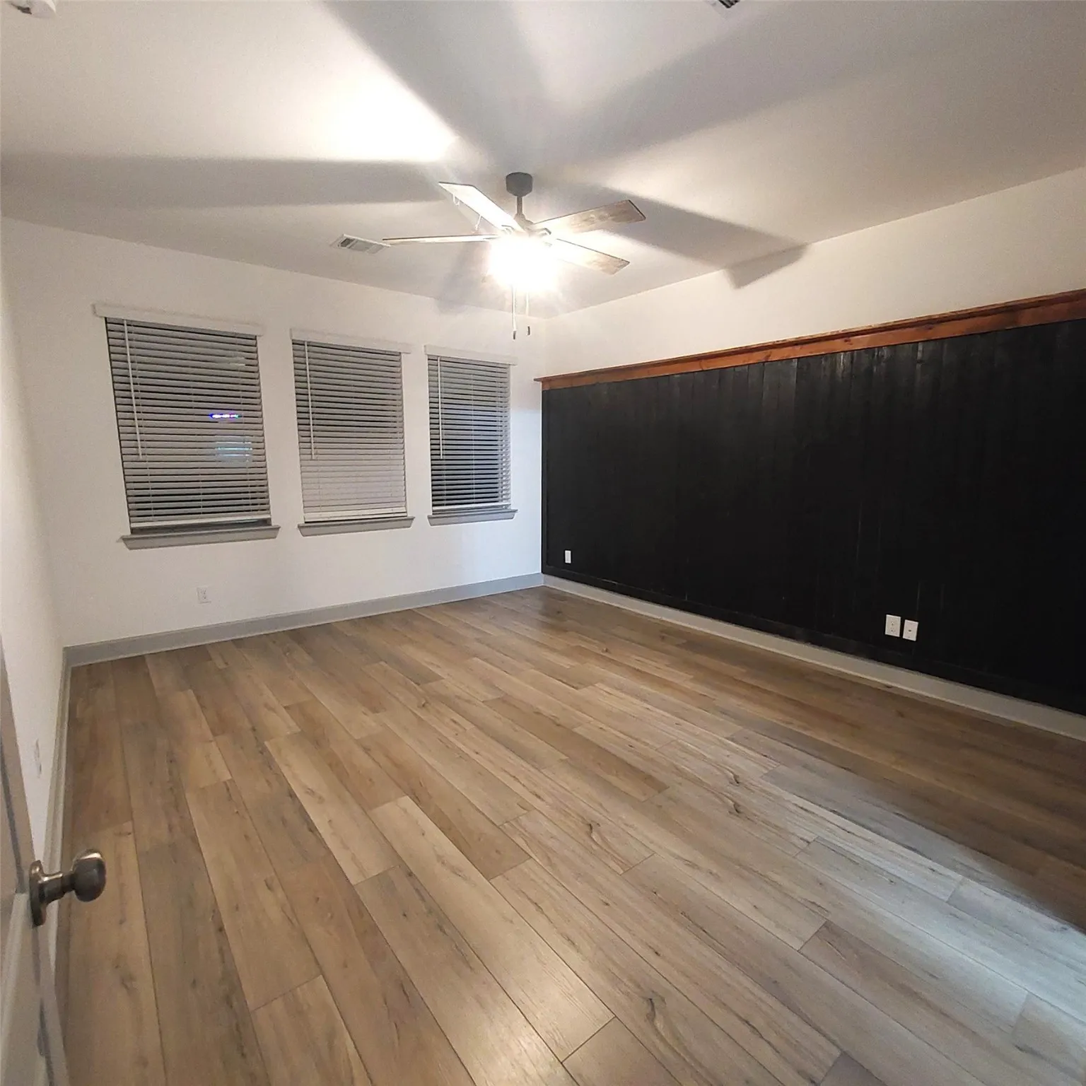 Single Family Residence For Sale in Rockwall County , 5067 Stream Turn Drive, Royse City, Texas 75189, 5 Bedroom, 4 Bathroom, 2 Garage spaces, 3,345 Sqft, built in 2023, Preowned, mls#21120011, Real Estate Agent in Royse City, Homes For Sale in Rockwall county, Homes For Sale in Royse City, Realtor in Royse City Texas, Real Estate Brokerage Independent Realty Texas, Luminita Cordes Realtor