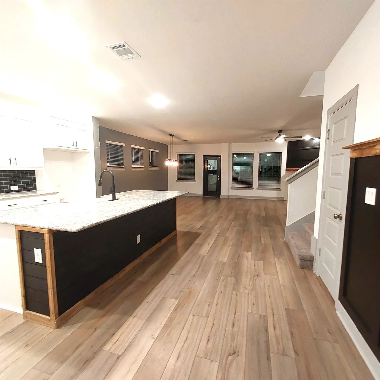 Single Family Residence For Sale in Rockwall County , 5067 Stream Turn Drive, Royse City, Texas 75189, 5 Bedroom, 4 Bathroom, 2 Garage spaces, 3,345 Sqft, built in 2023, Preowned, mls#21120011, Real Estate Agent in Royse City, Homes For Sale in Rockwall county, Homes For Sale in Royse City, Realtor in Royse City Texas, Real Estate Brokerage Independent Realty Texas, Luminita Cordes Realtor