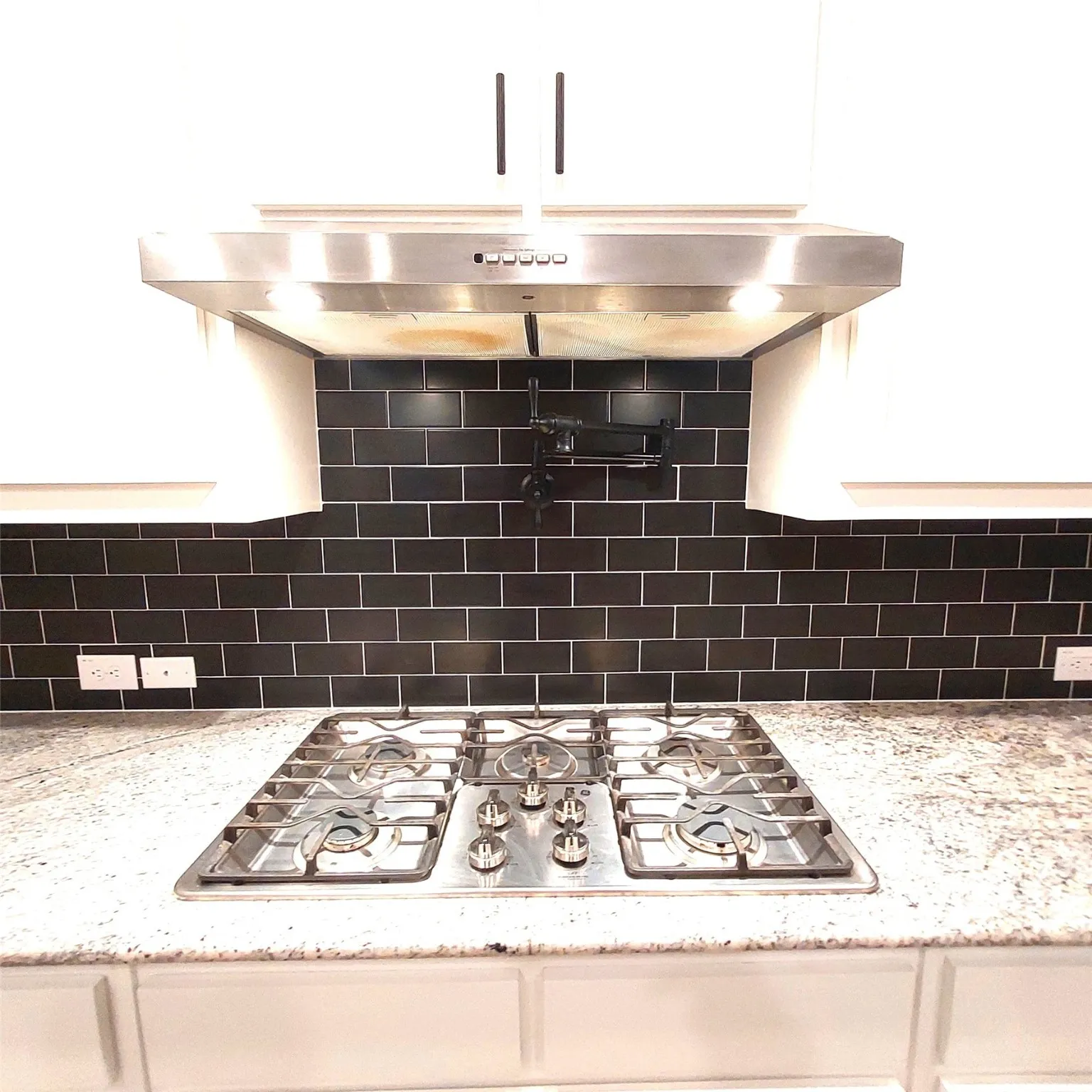 Single Family Residence For Sale in Rockwall County , 5067 Stream Turn Drive, Royse City, Texas 75189, 5 Bedroom, 4 Bathroom, 2 Garage spaces, 3,345 Sqft, built in 2023, Preowned, mls#21120011, Real Estate Agent in Royse City, Homes For Sale in Rockwall county, Homes For Sale in Royse City, Realtor in Royse City Texas, Real Estate Brokerage Independent Realty Texas, Luminita Cordes Realtor