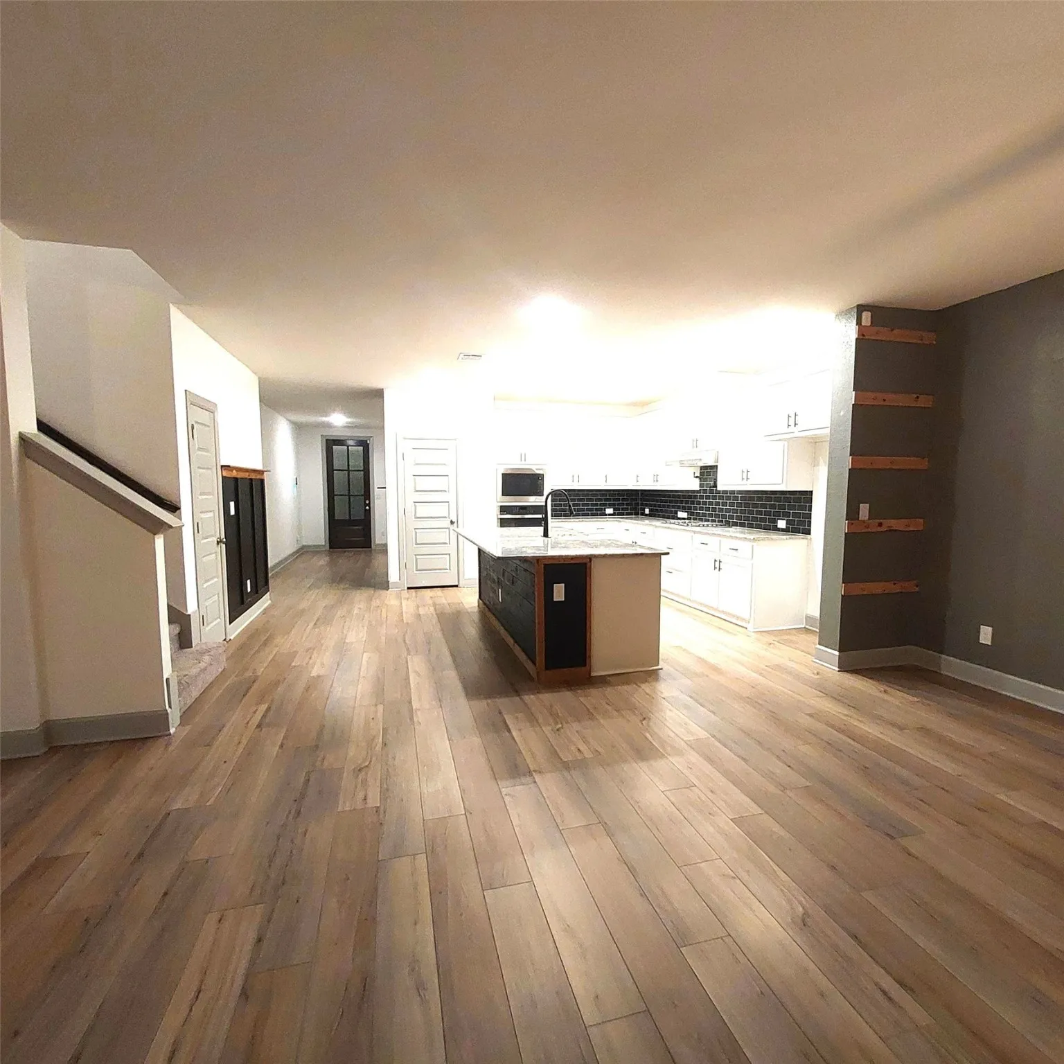 Single Family Residence For Sale in Rockwall County , 5067 Stream Turn Drive, Royse City, Texas 75189, 5 Bedroom, 4 Bathroom, 2 Garage spaces, 3,345 Sqft, built in 2023, Preowned, mls#21120011, Real Estate Agent in Royse City, Homes For Sale in Rockwall county, Homes For Sale in Royse City, Realtor in Royse City Texas, Real Estate Brokerage Independent Realty Texas, Luminita Cordes Realtor