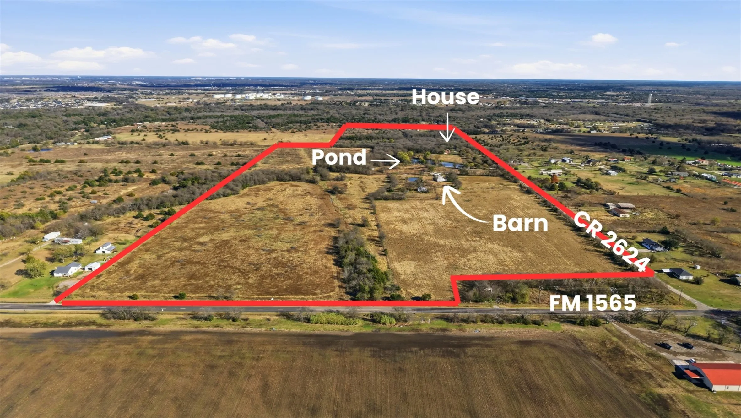 Farm For Sale in Hunt County , 4581 County Road 2624, Caddo Mills, Texas 75135, 3 Bedroom, 4 Bathroom, 2 Garage spaces, 2,763 Sqft, built in 1991, Preowned, mls#21117240, Real Estate Agent in Caddo Mills, Homes For Sale in Hunt county, Homes For Sale in Caddo Mills, Realtor in Caddo Mills Texas, Real Estate Brokerage Independent Realty Texas, Luminita Cordes Realtor