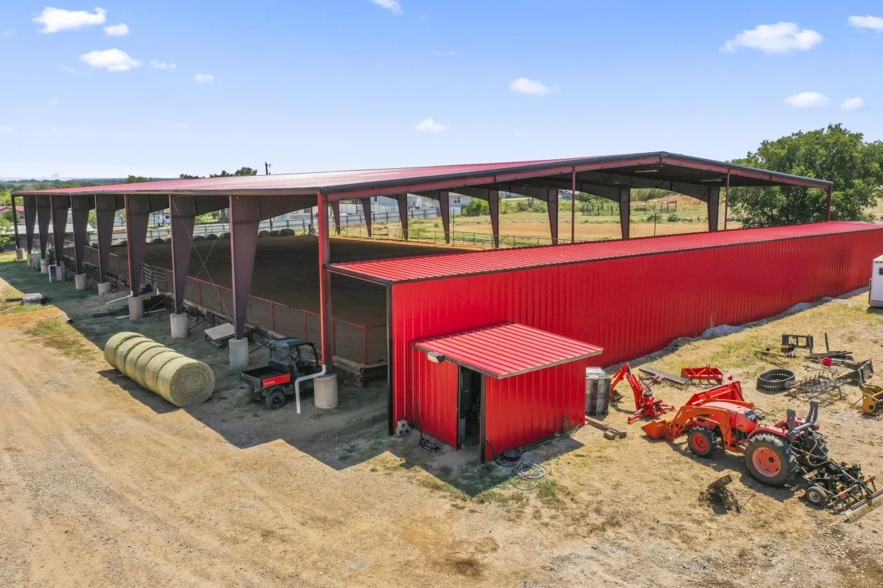 Farm For Sale in Denton County , 9144 Fm 2164, Sanger, Texas 76266, 9 Bedroom, 8 Bathroom, Garage spaces, 5,413 Sqft, built in 2020, Preowned, mls#21120436, Real Estate Agent in Sanger, Homes For Sale in Denton county, Homes For Sale in Sanger, Realtor in Sanger Texas, Real Estate Brokerage Independent Realty Texas, Luminita Cordes Realtor