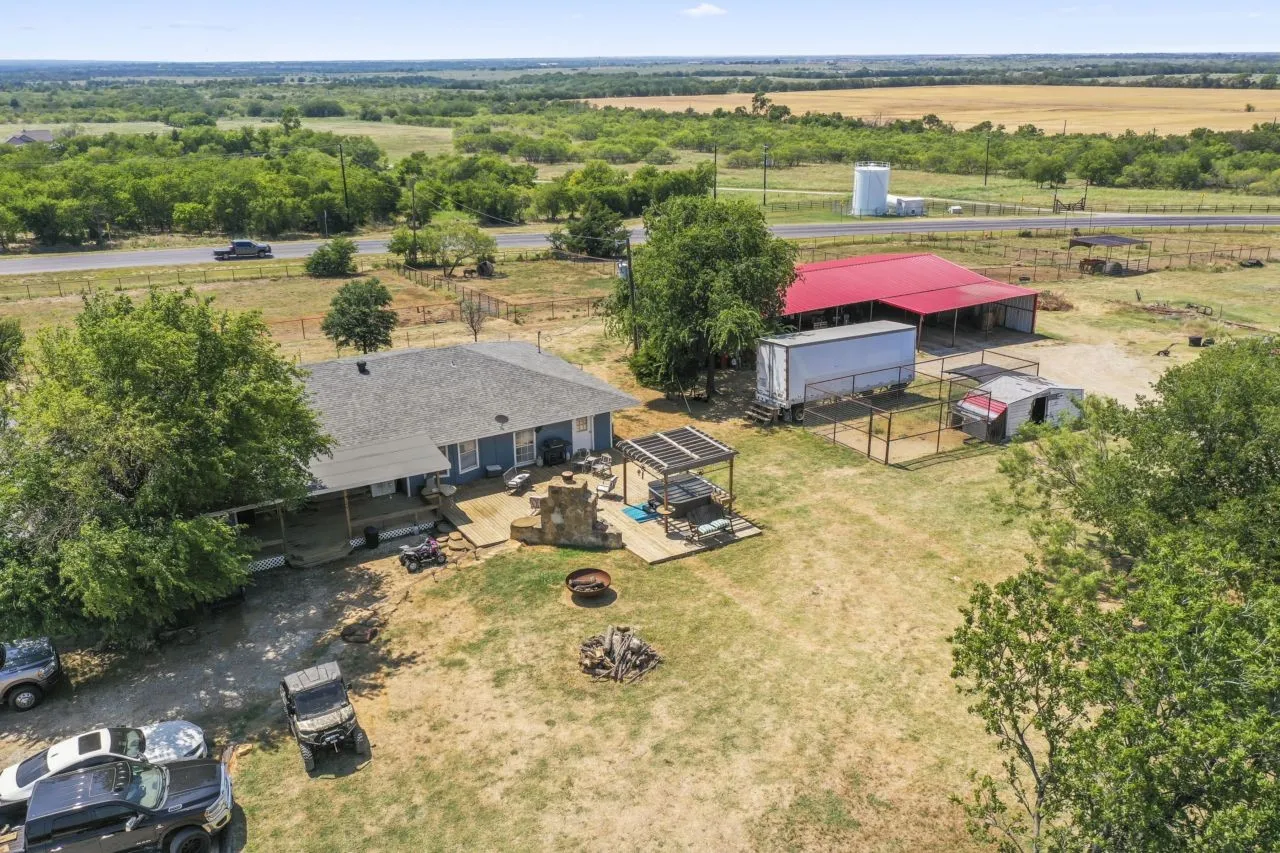 Farm For Sale in Denton County , 9144 Fm 2164, Sanger, Texas 76266, 9 Bedroom, 8 Bathroom, Garage spaces, 5,413 Sqft, built in 2020, Preowned, mls#21120436, Real Estate Agent in Sanger, Homes For Sale in Denton county, Homes For Sale in Sanger, Realtor in Sanger Texas, Real Estate Brokerage Independent Realty Texas, Luminita Cordes Realtor