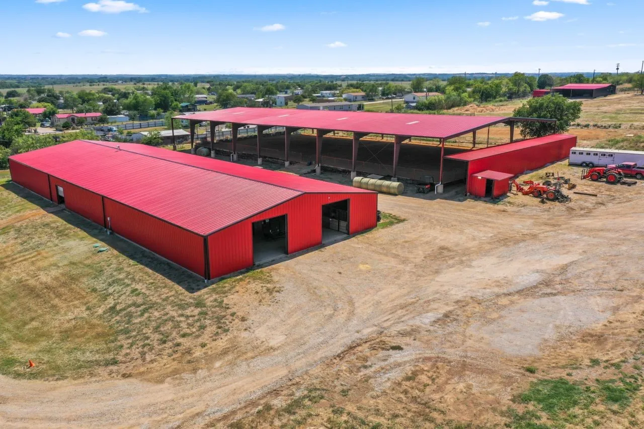Farm For Sale in Denton County , 9144 Fm 2164, Sanger, Texas 76266, 9 Bedroom, 8 Bathroom, Garage spaces, 5,413 Sqft, built in 2020, Preowned, mls#21120436, Real Estate Agent in Sanger, Homes For Sale in Denton county, Homes For Sale in Sanger, Realtor in Sanger Texas, Real Estate Brokerage Independent Realty Texas, Luminita Cordes Realtor