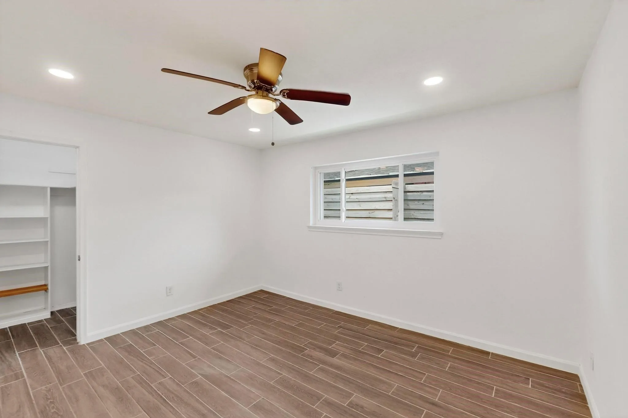 Single Family Residence For Sale in Dallas County , 4857 Fallon Place, Dallas, Texas 75227, 3 Bedroom, 2 Bathroom, 2 Garage spaces, 1,862 Sqft, built in 1969, Preowned, mls#21120761, Real Estate Agent in Dallas, Homes For Sale in Dallas county, Homes For Sale in Dallas, Realtor in Dallas Texas, Real Estate Brokerage Independent Realty Texas, Luminita Cordes Realtor