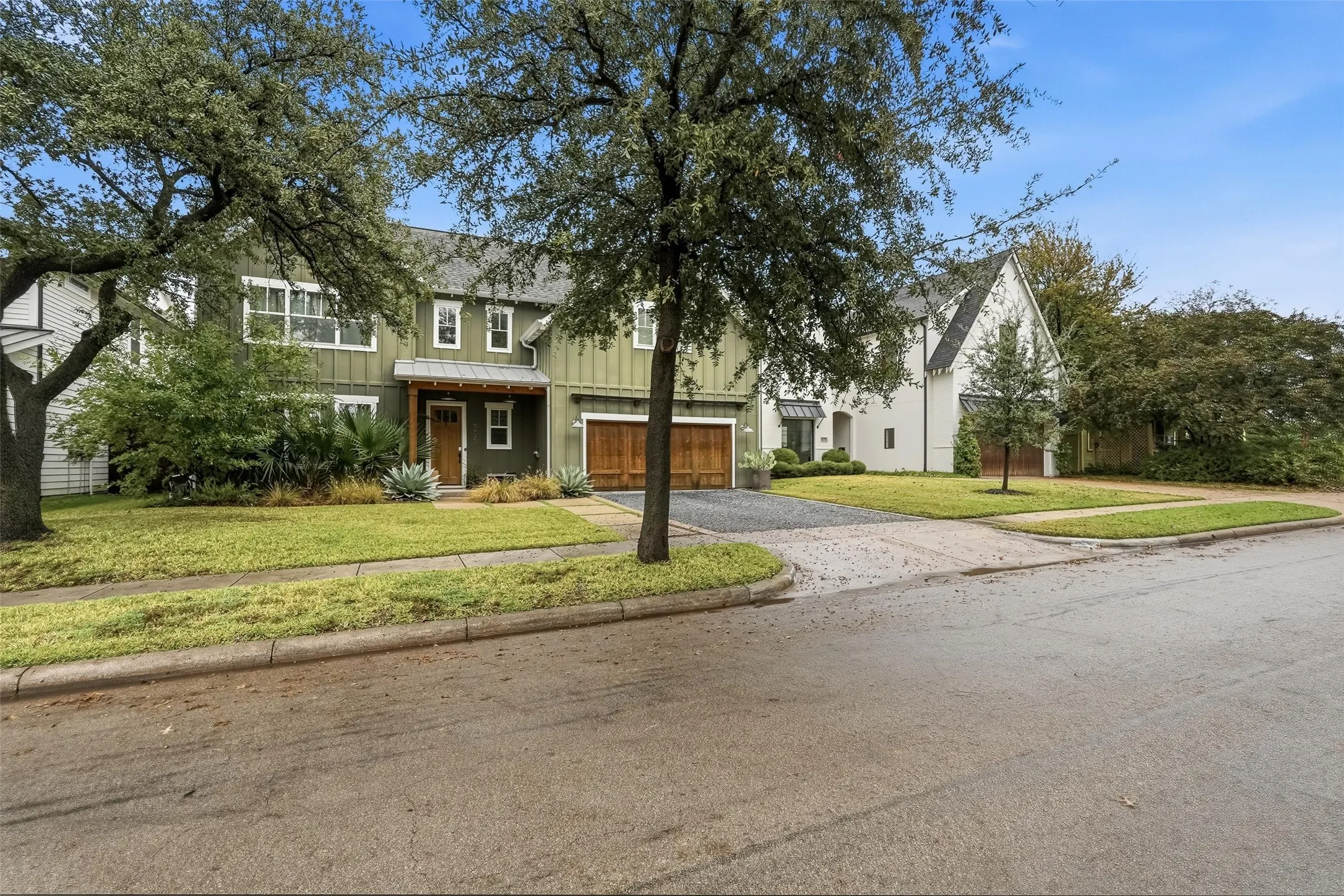 New homes on Richmond behind the 5410 Belmont Ave