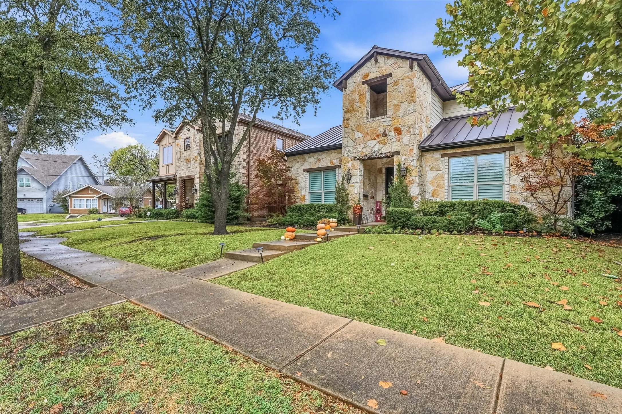 Homes located directly across from 5410 Belmont Ave.
