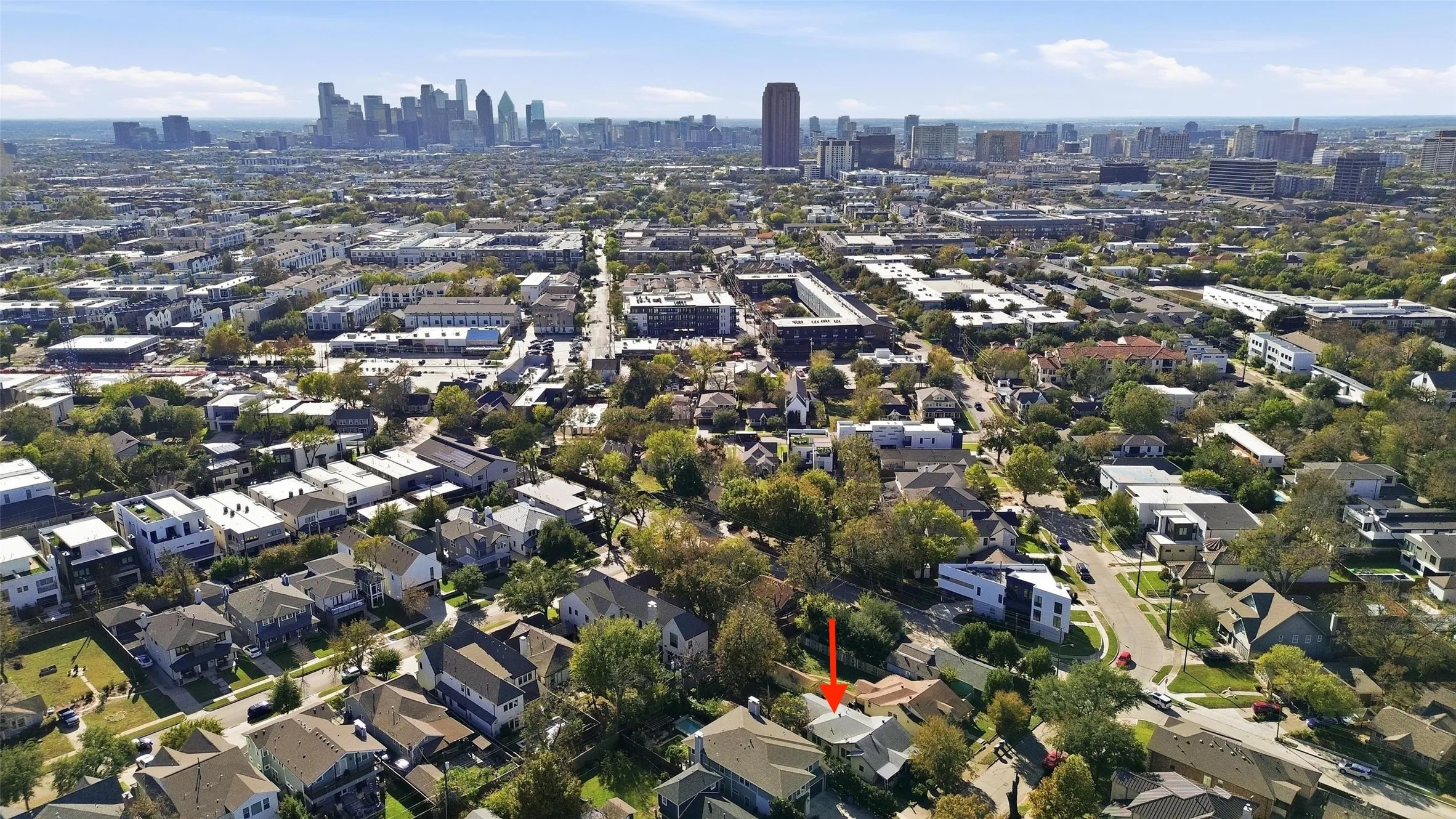 Located 3 minutes from I-75 and 5 minutes from Downtown Dallas