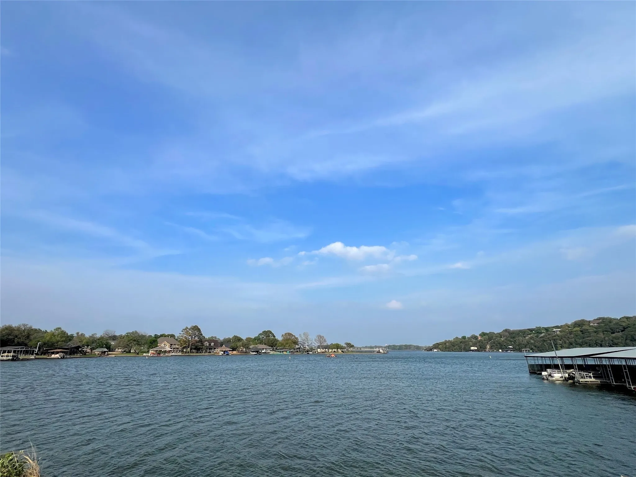 Single Family Residence For Sale in Hood County , 3807 Lands End Court, Granbury, Texas 76048, 4 Bedroom, 2 Bathroom, Garage spaces, 1,456 Sqft, built in 1979, mls#21120775, Real Estate Agent in Granbury, Homes For Sale in Hood county, Homes For Sale in Granbury, Realtor in Granbury Texas, Real Estate Brokerage Independent Realty Texas, Luminita Cordes Realtor
