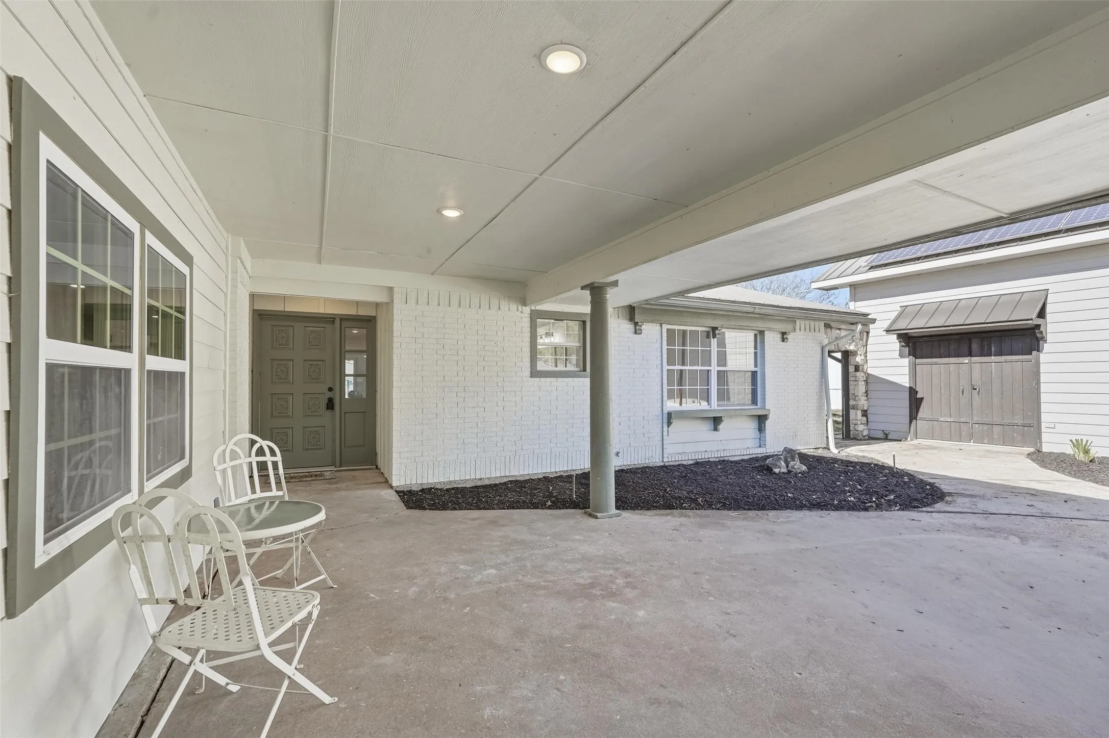 View of front patio / terrace