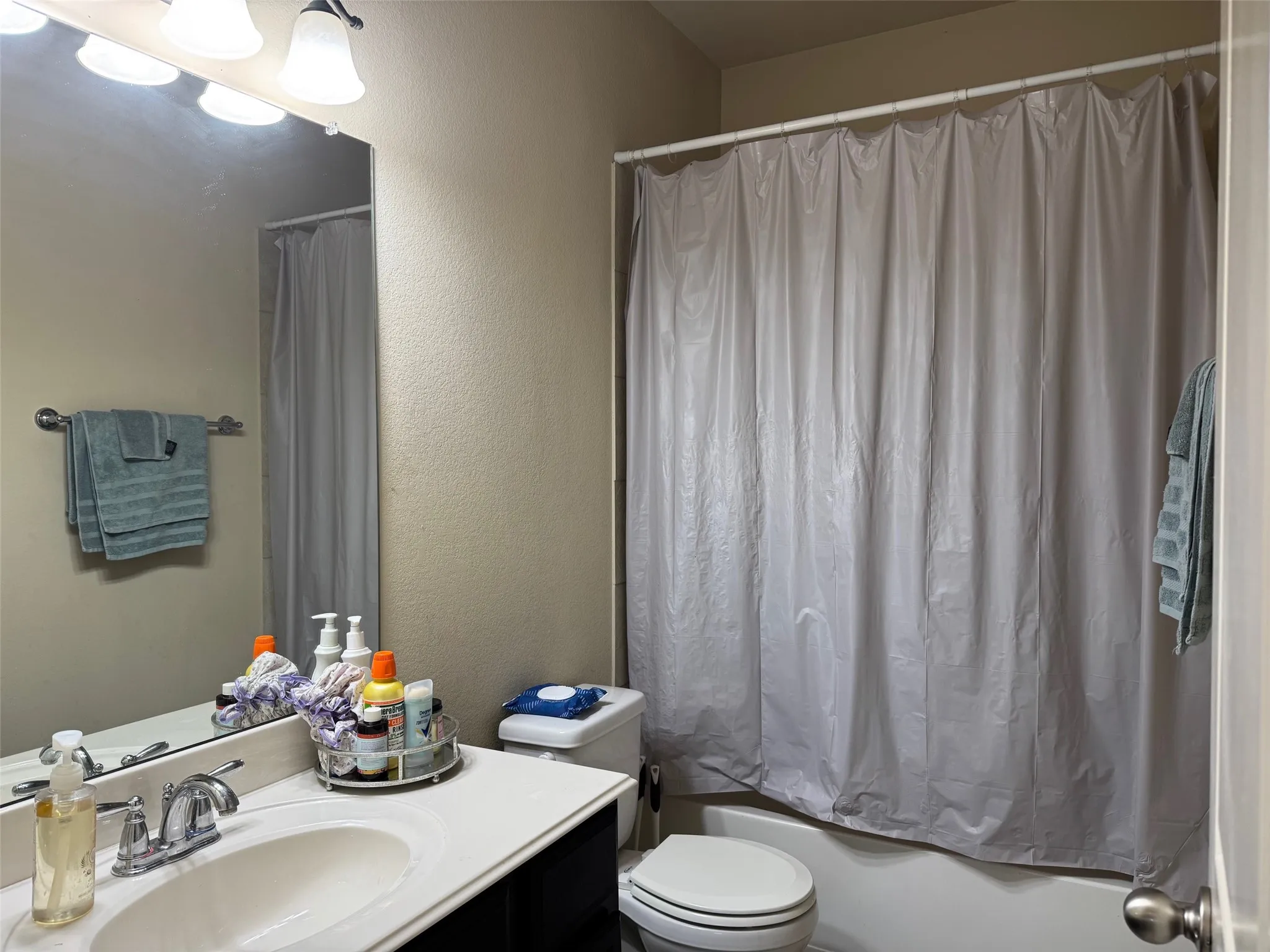 Bathroom #3 upstairs