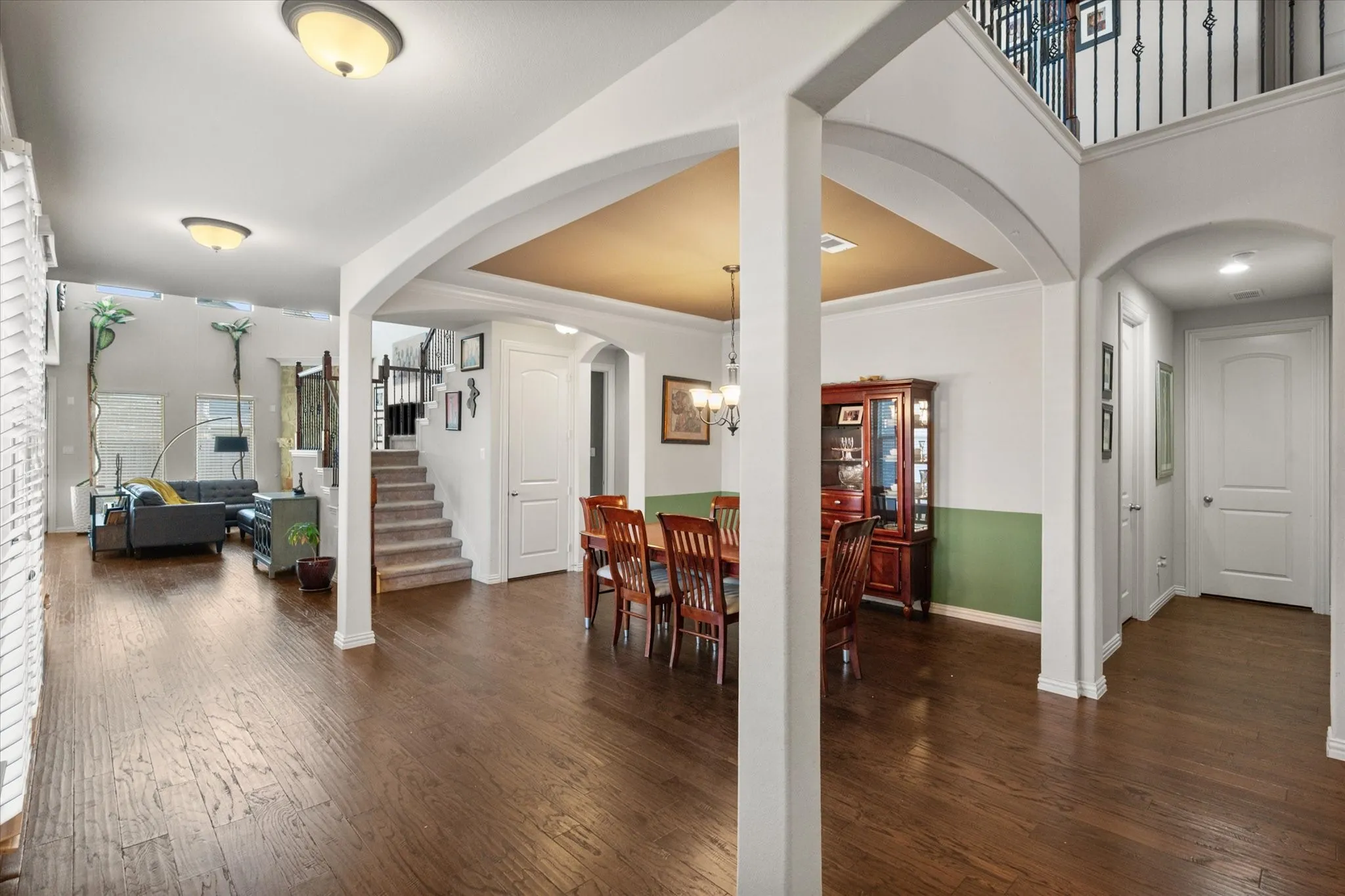 The formal dining is a great transitional flex space. Peep the 2nd patio off the side of this home.
