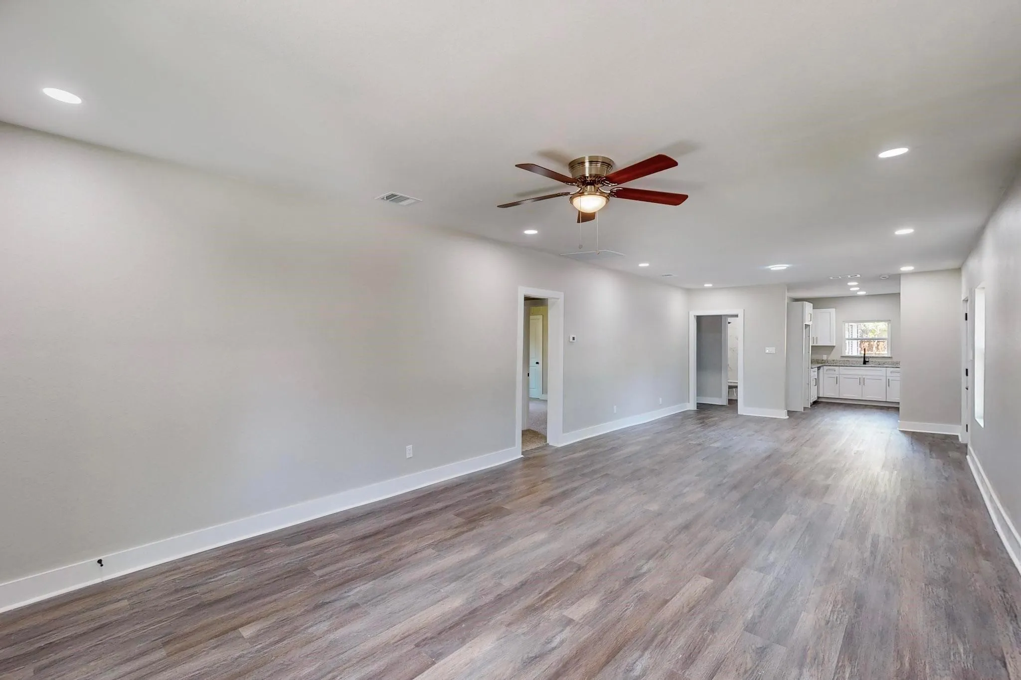 Single Family Residence For Sale in Navarro County , 1500 W Collin Street, Corsicana, Texas 75110, 3 Bedrooms, 3 Bathrooms, Garage spaces, 1,792 Sqft, built in 1945, Price $250,000, mls#21121598, Real Estate Agent in Corsicana, Homes For Sale in Navarro county, Homes For Sale in Corsicana, Realtor in Corsicana Texas, Real Estate Brokerage Independent Realty Texas, Luminita Cordes Realtor