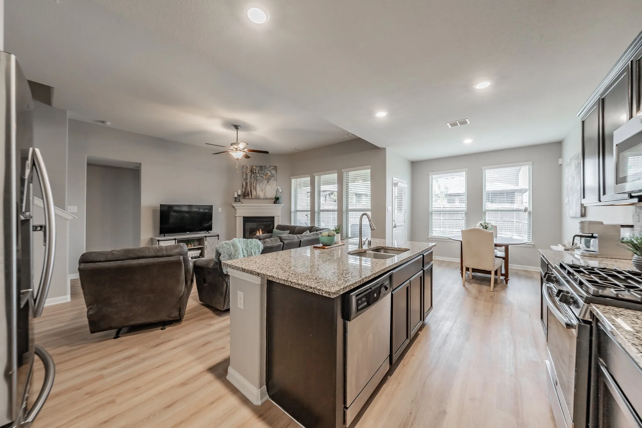 Single Family Residence For Sale in Tarrant County , 9041 Bronze Meadow Drive, Fort Worth, Texas 76131, 5 Bedroom, 5 Bathroom, 2 Garage spaces, 2,745 Sqft, built in 2018, Preowned, mls#21121463, Real Estate Agent in Fort Worth, Homes For Sale in Tarrant county, Homes For Sale in Fort Worth, Realtor in Fort Worth Texas, Real Estate Brokerage Independent Realty Texas, Luminita Cordes Realtor