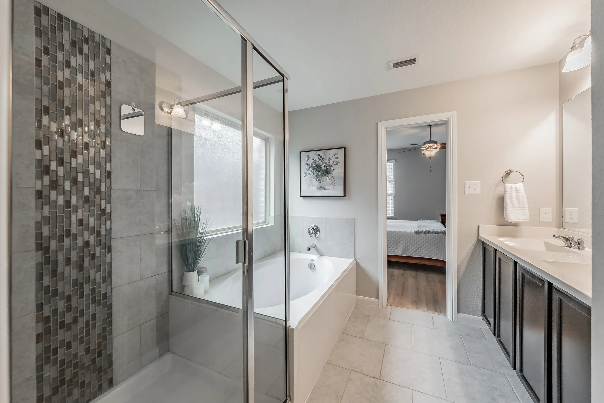 Single Family Residence For Sale in Tarrant County , 9041 Bronze Meadow Drive, Fort Worth, Texas 76131, 5 Bedroom, 5 Bathroom, 2 Garage spaces, 2,745 Sqft, built in 2018, Preowned, mls#21121463, Real Estate Agent in Fort Worth, Homes For Sale in Tarrant county, Homes For Sale in Fort Worth, Realtor in Fort Worth Texas, Real Estate Brokerage Independent Realty Texas, Luminita Cordes Realtor