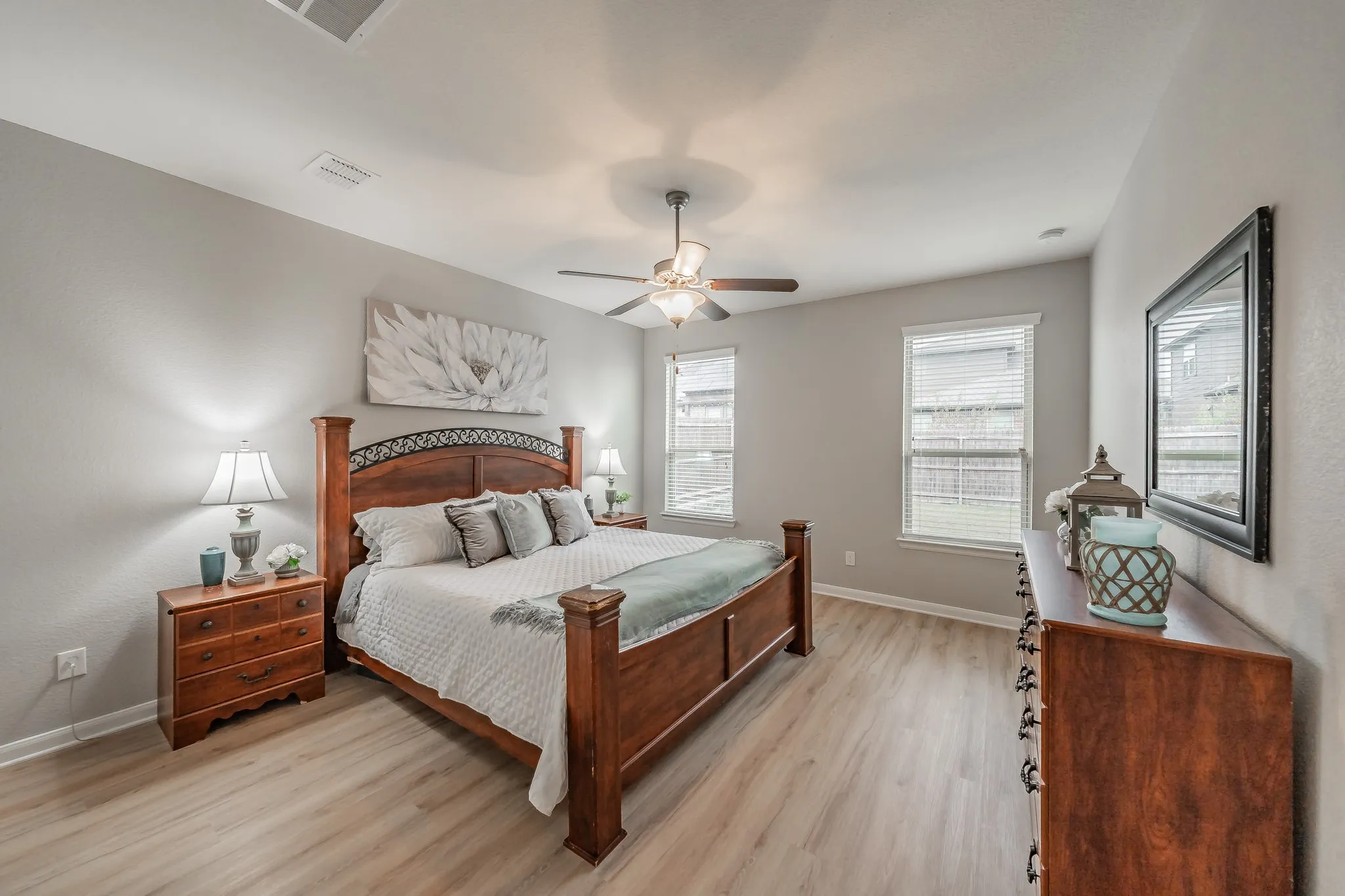 Single Family Residence For Sale in Tarrant County , 9041 Bronze Meadow Drive, Fort Worth, Texas 76131, 5 Bedroom, 5 Bathroom, 2 Garage spaces, 2,745 Sqft, built in 2018, Preowned, mls#21121463, Real Estate Agent in Fort Worth, Homes For Sale in Tarrant county, Homes For Sale in Fort Worth, Realtor in Fort Worth Texas, Real Estate Brokerage Independent Realty Texas, Luminita Cordes Realtor