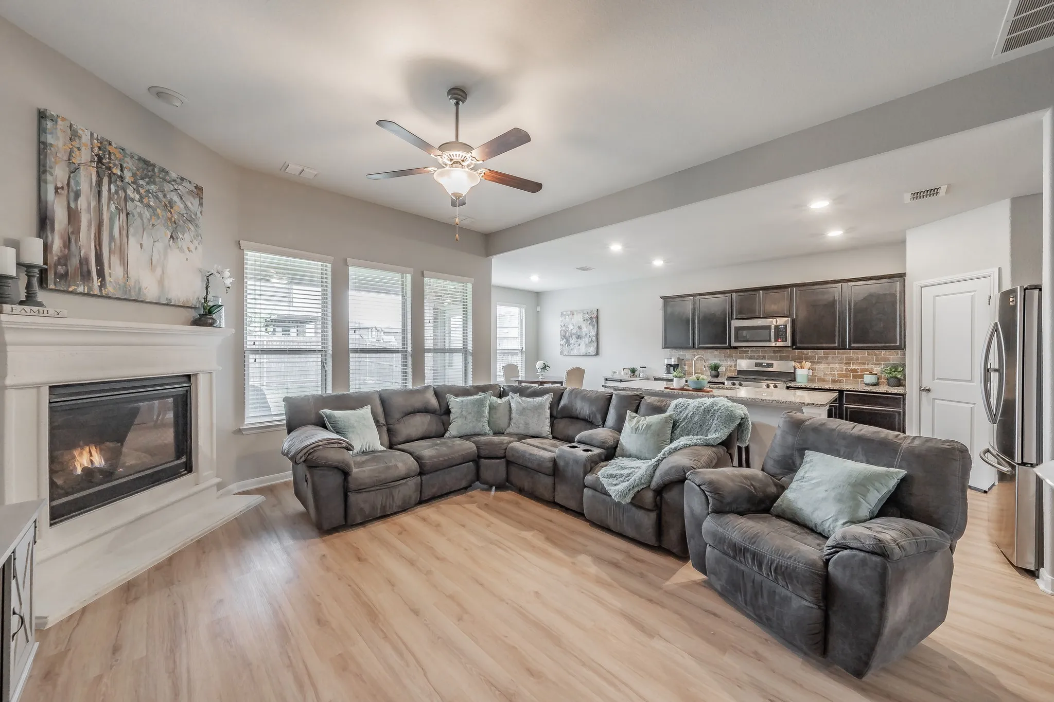 Single Family Residence For Sale in Tarrant County , 9041 Bronze Meadow Drive, Fort Worth, Texas 76131, 5 Bedroom, 5 Bathroom, 2 Garage spaces, 2,745 Sqft, built in 2018, Preowned, mls#21121463, Real Estate Agent in Fort Worth, Homes For Sale in Tarrant county, Homes For Sale in Fort Worth, Realtor in Fort Worth Texas, Real Estate Brokerage Independent Realty Texas, Luminita Cordes Realtor