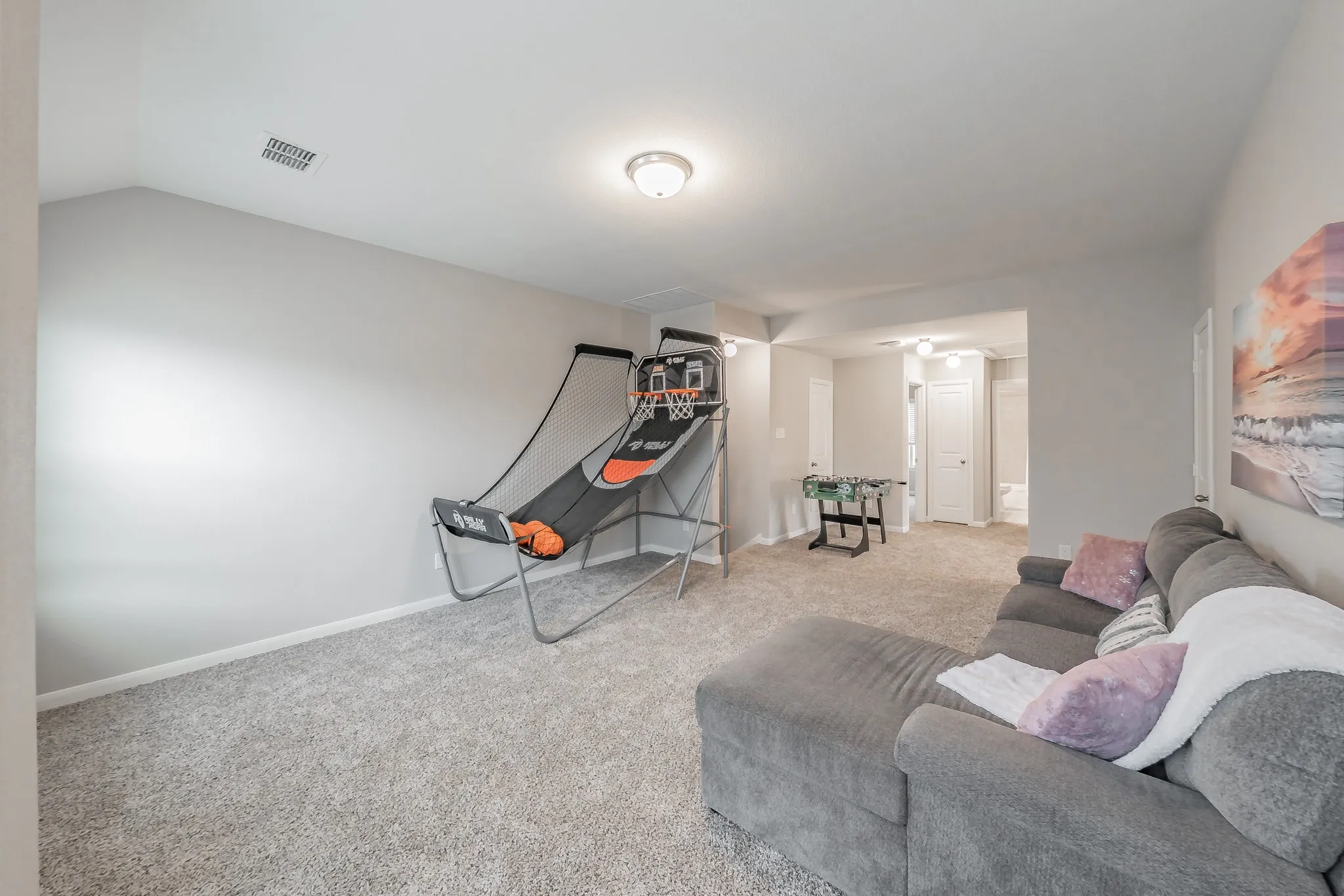 Single Family Residence For Sale in Tarrant County , 9041 Bronze Meadow Drive, Fort Worth, Texas 76131, 5 Bedroom, 5 Bathroom, 2 Garage spaces, 2,745 Sqft, built in 2018, Preowned, mls#21121463, Real Estate Agent in Fort Worth, Homes For Sale in Tarrant county, Homes For Sale in Fort Worth, Realtor in Fort Worth Texas, Real Estate Brokerage Independent Realty Texas, Luminita Cordes Realtor