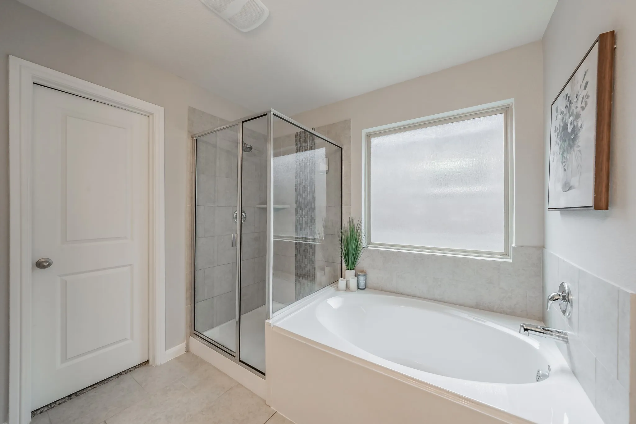 Single Family Residence For Sale in Tarrant County , 9041 Bronze Meadow Drive, Fort Worth, Texas 76131, 5 Bedroom, 5 Bathroom, 2 Garage spaces, 2,745 Sqft, built in 2018, Preowned, mls#21121463, Real Estate Agent in Fort Worth, Homes For Sale in Tarrant county, Homes For Sale in Fort Worth, Realtor in Fort Worth Texas, Real Estate Brokerage Independent Realty Texas, Luminita Cordes Realtor