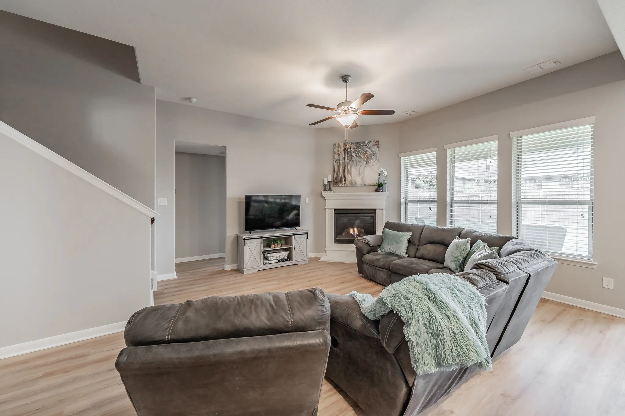 Single Family Residence For Sale in Tarrant County , 9041 Bronze Meadow Drive, Fort Worth, Texas 76131, 5 Bedroom, 5 Bathroom, 2 Garage spaces, 2,745 Sqft, built in 2018, Preowned, mls#21121463, Real Estate Agent in Fort Worth, Homes For Sale in Tarrant county, Homes For Sale in Fort Worth, Realtor in Fort Worth Texas, Real Estate Brokerage Independent Realty Texas, Luminita Cordes Realtor