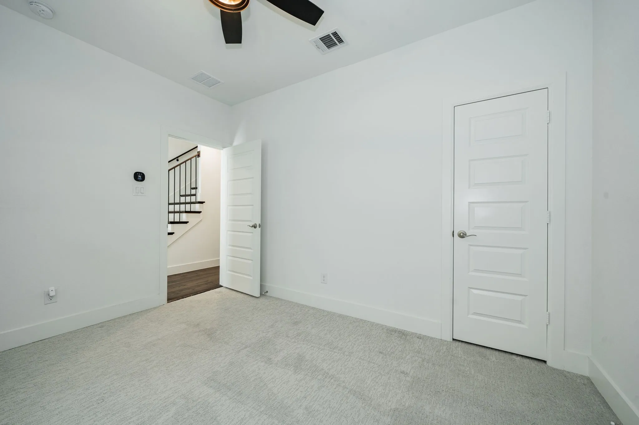 Single Family Residence For Sale in Dallas County , 8106 Fallston Court, Dallas, Texas 75231, 3 Bedrooms, 3 Bathrooms, 2 Garage spaces, 2,220 Sqft, built in 2022, Price $634,999, mls#21120863, Real Estate Agent in Dallas, Homes For Sale in Dallas county, Homes For Sale in Dallas, Realtor in Dallas Texas, Real Estate Brokerage Independent Realty Texas, Luminita Cordes Realtor