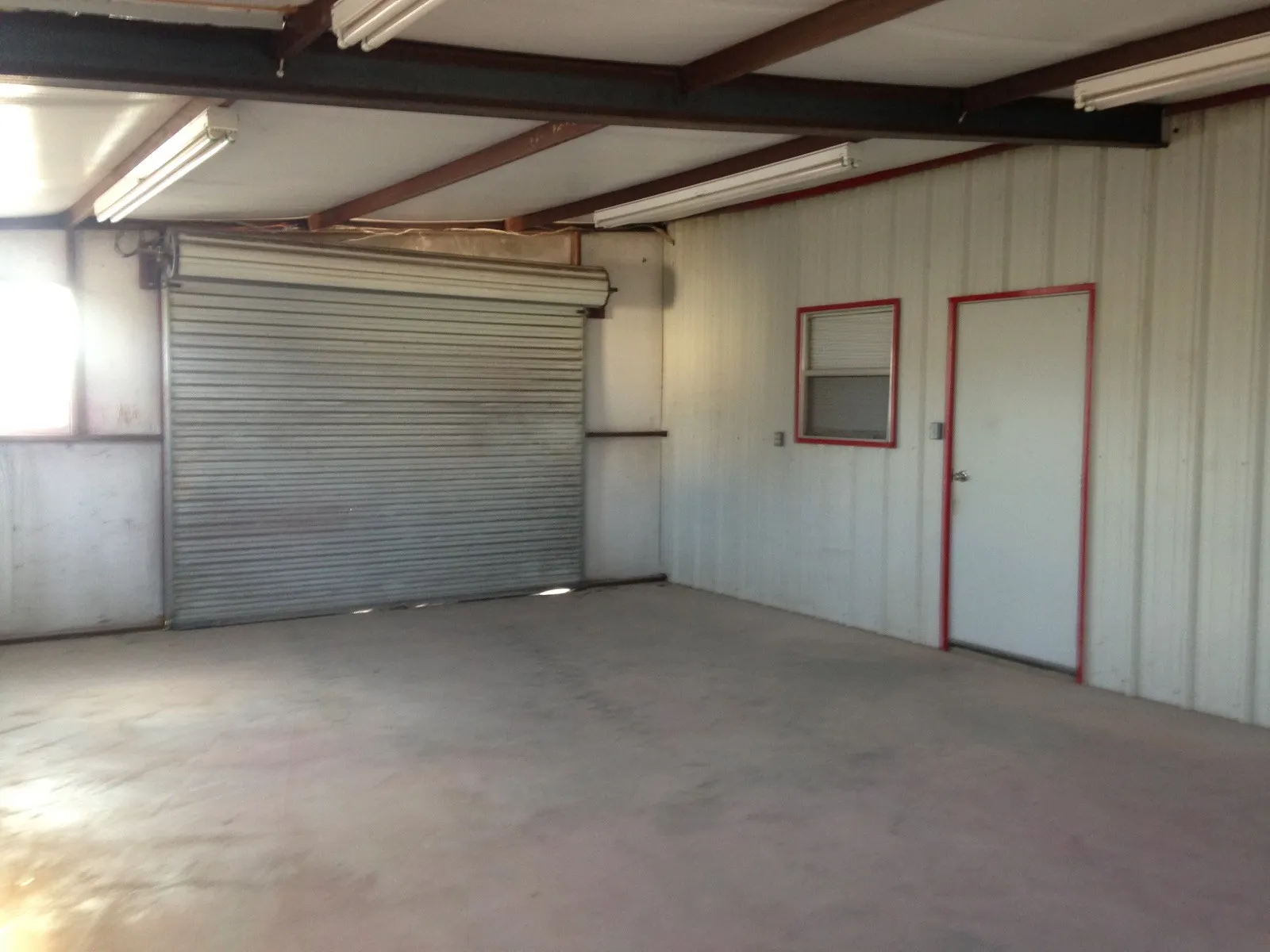 Business For Sale in Hill County , 1056-1058 Ih 35 S, Abbott, Texas 76621, 0, 0, Garage spaces, 0 Sqft, built in 2010, Preowned, mls#21121838, Real Estate Agent in Abbott, Homes For Sale in Hill county, Homes For Sale in Abbott, Realtor in Abbott Texas, Real Estate Brokerage Independent Realty Texas, Luminita Cordes Realtor