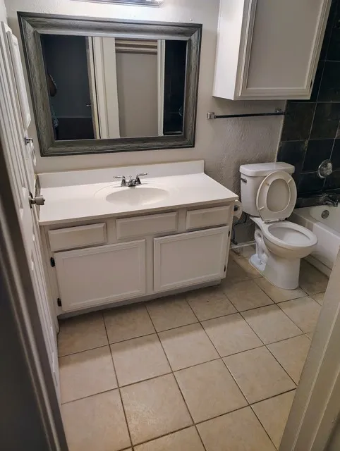 Condominium For Sale in Dallas County , 5550 Spring Valley Road D16, Dallas, Texas 75254, 1 Bedroom, 1 Bathroom, Garage spaces, 663 Sqft, built in 1983, Price $119,000, mls#21121853, Real Estate Agent in Dallas, Homes For Sale in Dallas county, Homes For Sale in Dallas, Realtor in Dallas Texas, Real Estate Brokerage Independent Realty Texas, Luminita Cordes Realtor