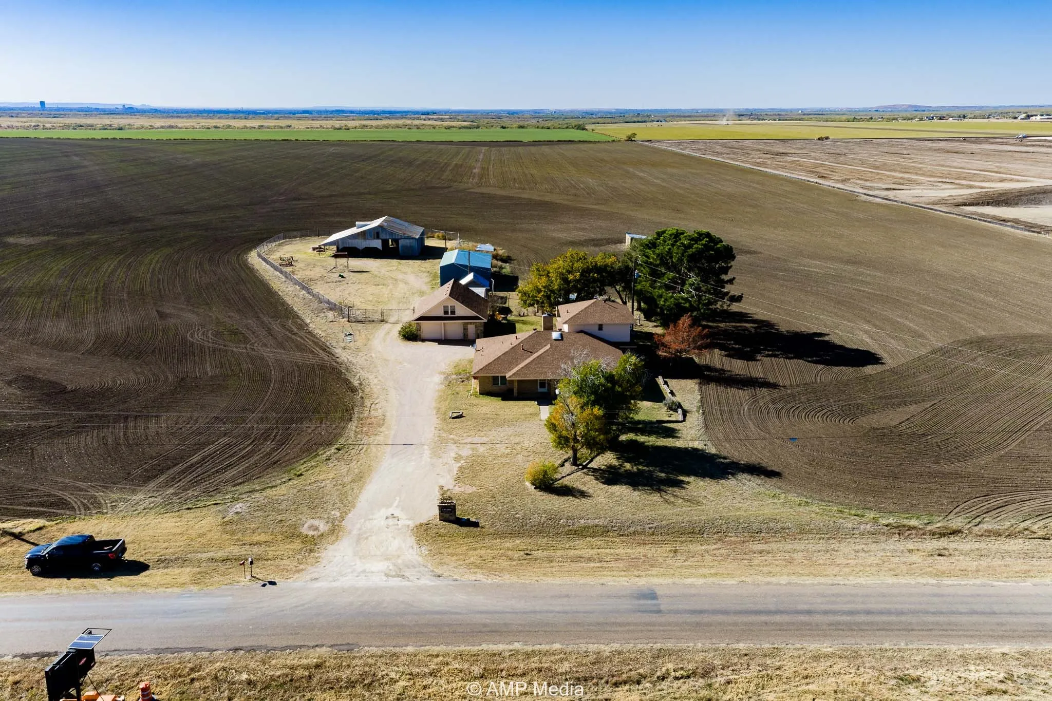 Single Family Residence For Sale in Taylor County , 1102 Elmdale Road N, Abilene, Texas 79601, 3 Bedroom, 4 Bathroom, 2 Garage spaces, 2,632 Sqft, built in 1981, Preowned, mls#21120117, Real Estate Agent in Abilene, Homes For Sale in Taylor county, Homes For Sale in Abilene, Realtor in Abilene Texas, Real Estate Brokerage Independent Realty Texas, Luminita Cordes Realtor