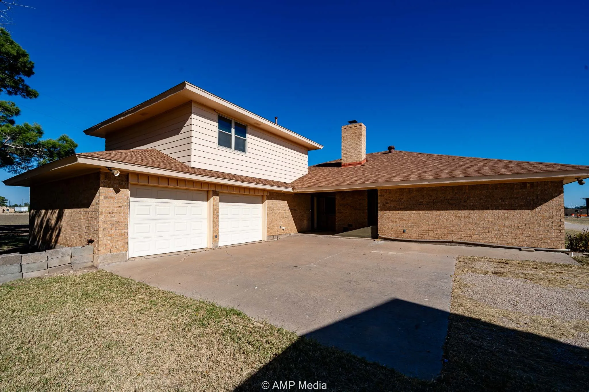 Single Family Residence For Sale in Taylor County , 1102 Elmdale Road N, Abilene, Texas 79601, 3 Bedroom, 4 Bathroom, 2 Garage spaces, 2,632 Sqft, built in 1981, Preowned, mls#21120117, Real Estate Agent in Abilene, Homes For Sale in Taylor county, Homes For Sale in Abilene, Realtor in Abilene Texas, Real Estate Brokerage Independent Realty Texas, Luminita Cordes Realtor