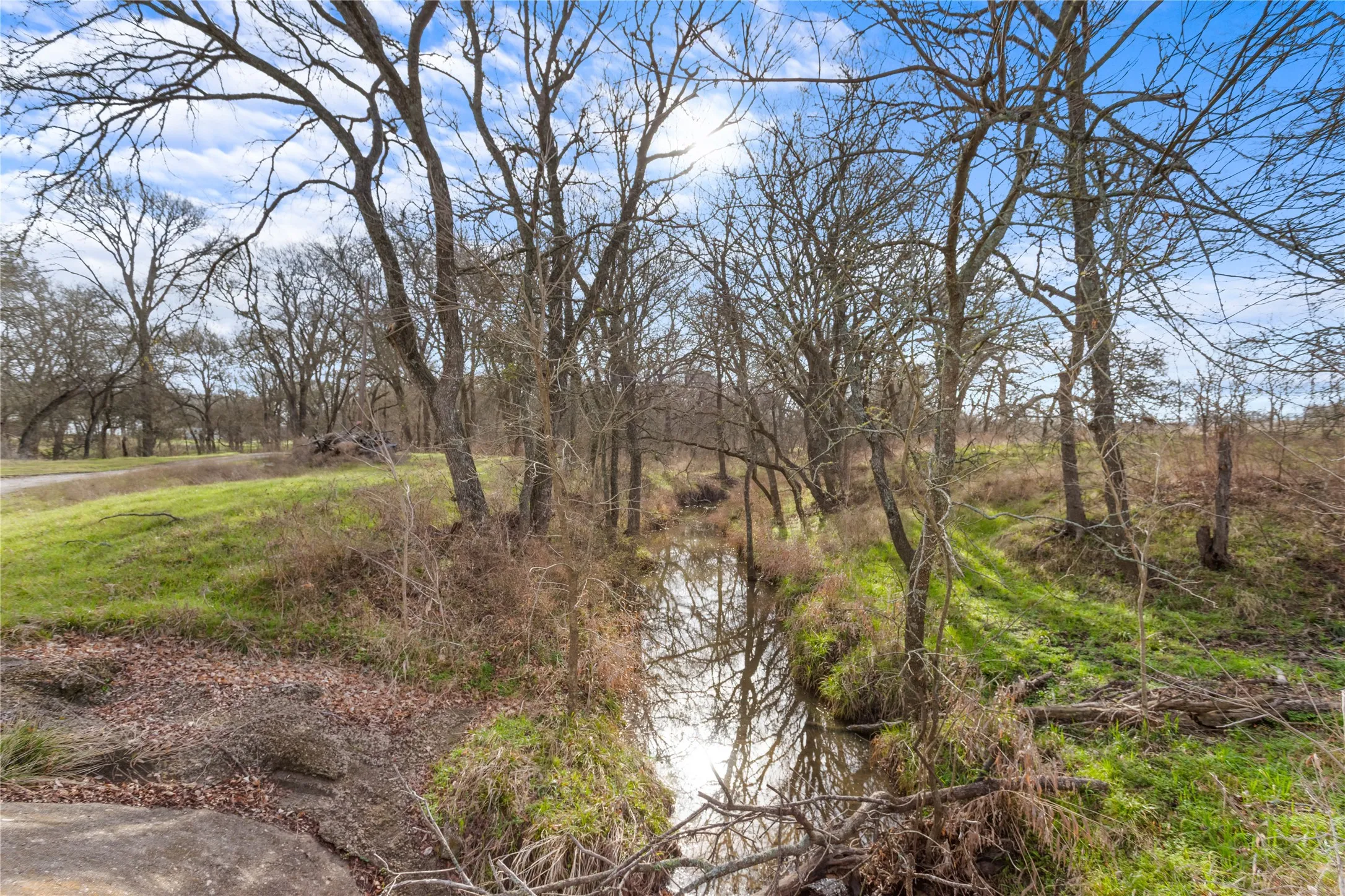 Single Family Residence For Sale in Mc Lennan County , 1447 Red Gate Road, Mart, Texas 76664, 3 Bedrooms, 2 Bathrooms, 2 Garage spaces, 2,602 Sqft, built in 1988, Price $725,000, mls#21122186, Real Estate Agent in Mart, Homes For Sale in Mc Lennan county, Homes For Sale in Mart, Realtor in Mart Texas, Real Estate Brokerage Independent Realty Texas, Luminita Cordes Realtor
